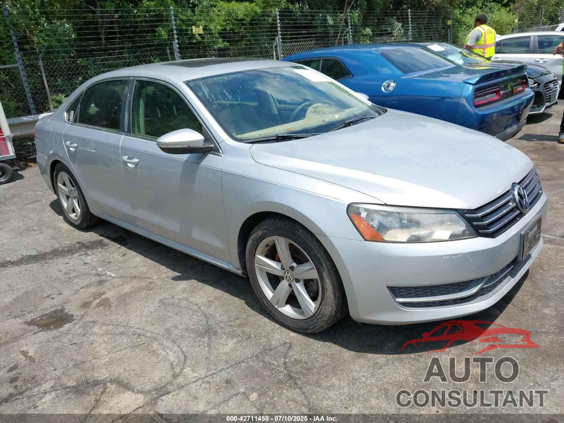 VOLKSWAGEN PASSAT 2012 - 1VWBP7A39CC009611