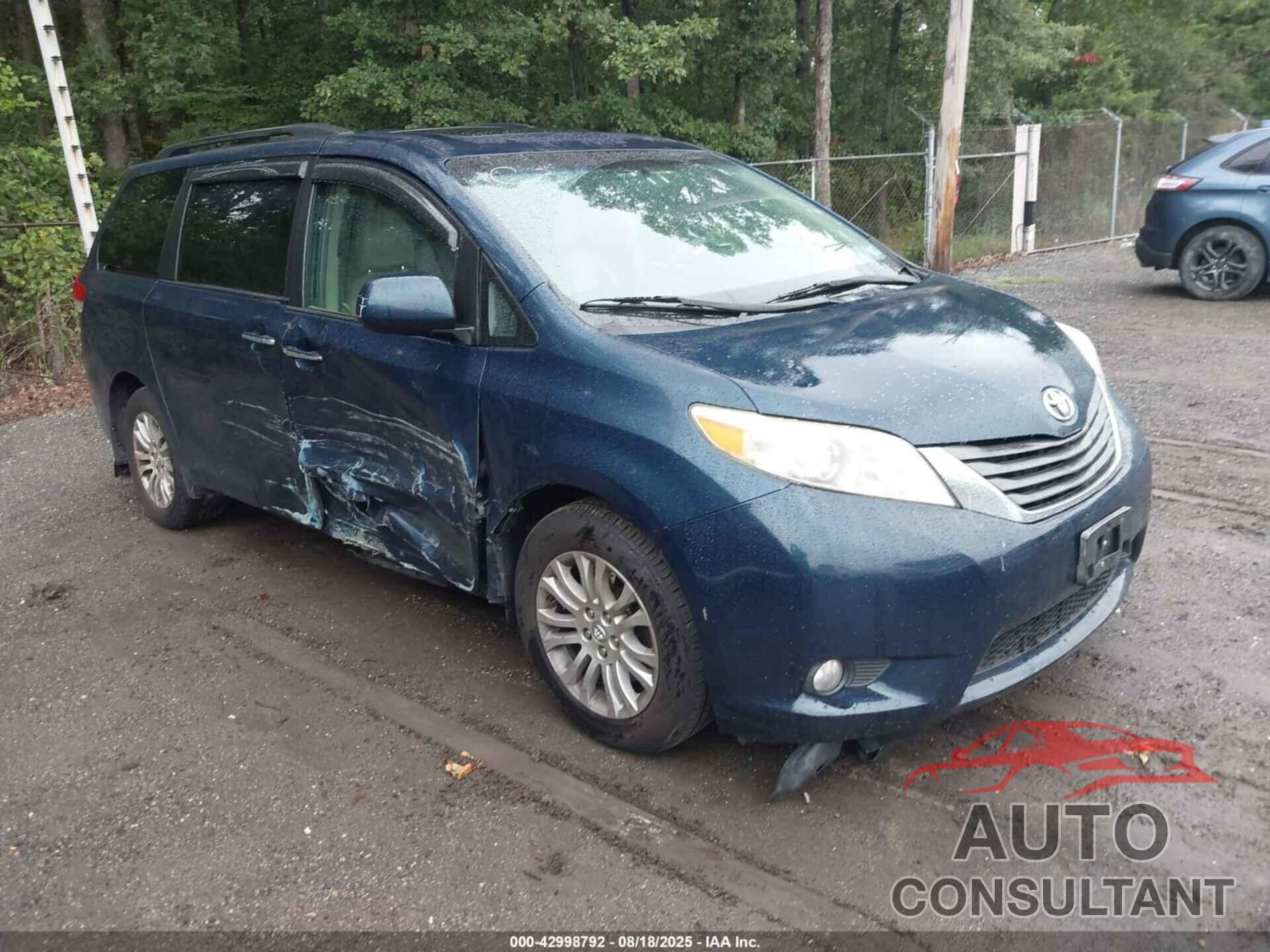 TOYOTA SIENNA 2011 - 5TDYK3DCXBS036765