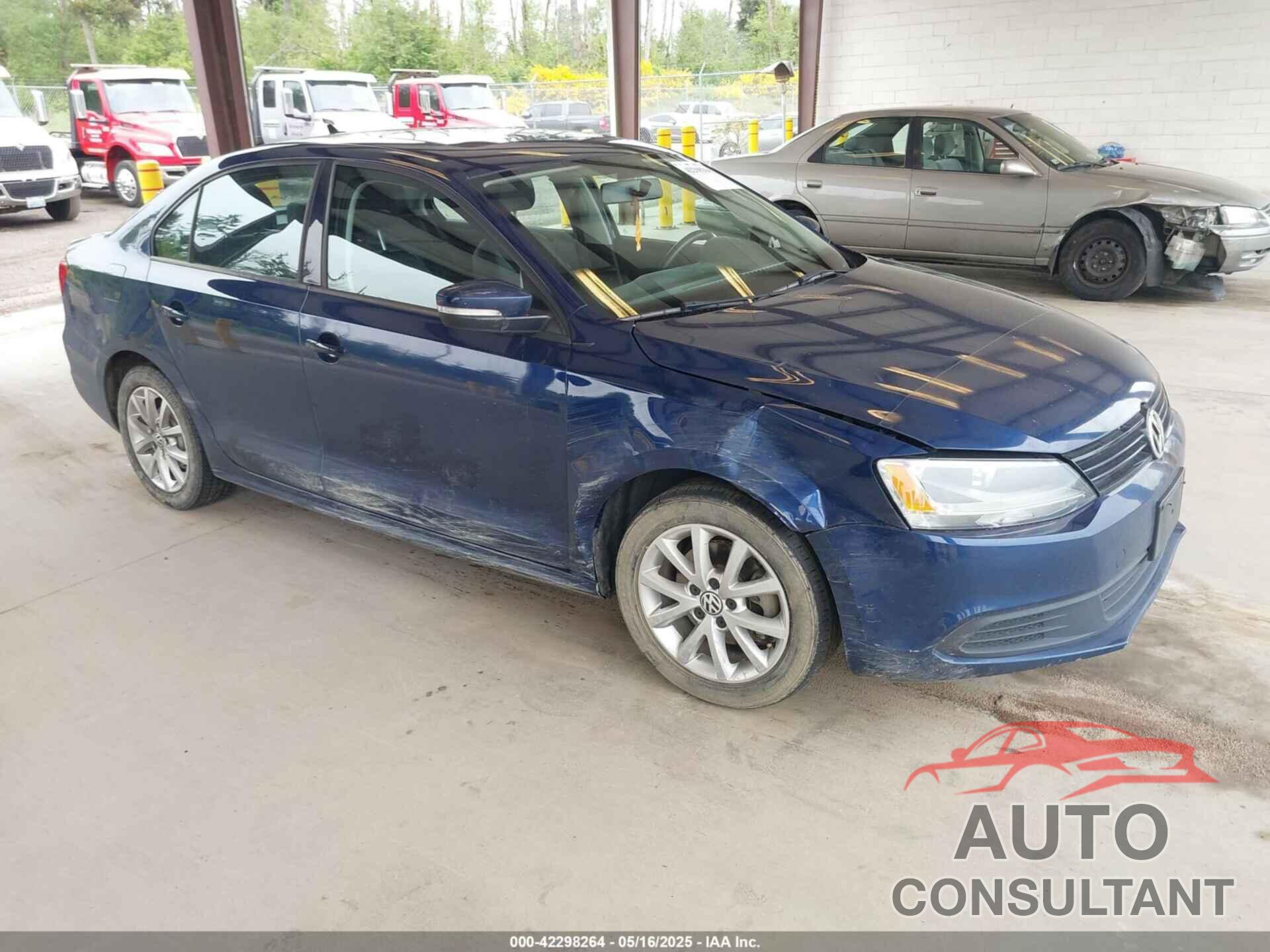 VOLKSWAGEN JETTA 2011 - 3VWDZ7AJ6BM078917