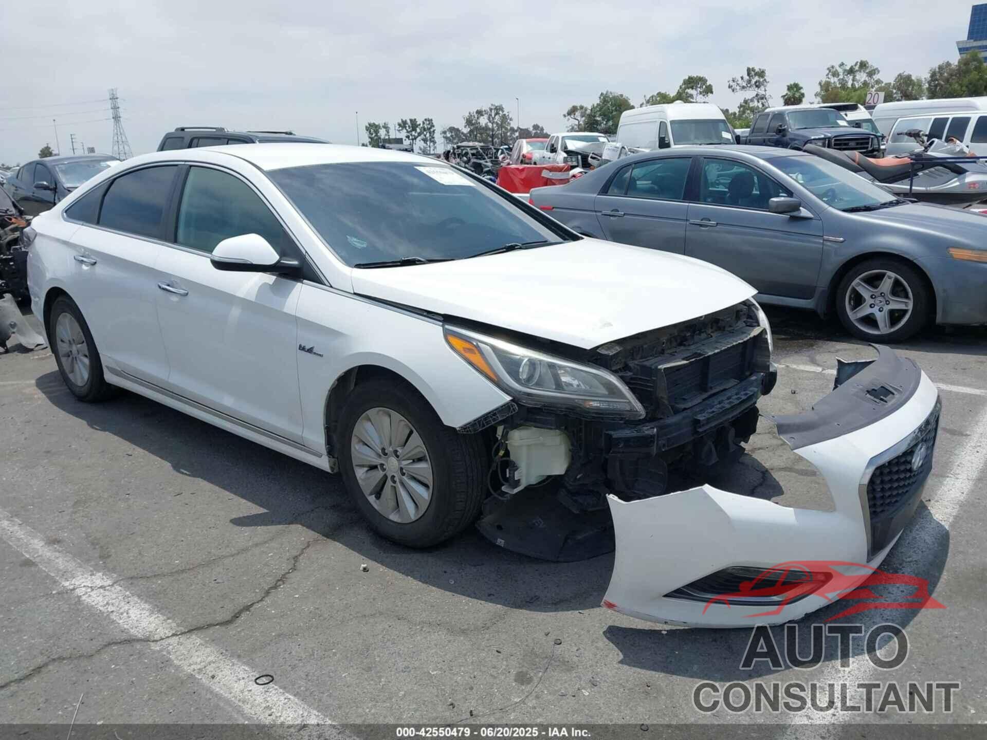 HYUNDAI SONATA HYBRID 2017 - KMHE24L10HA048613