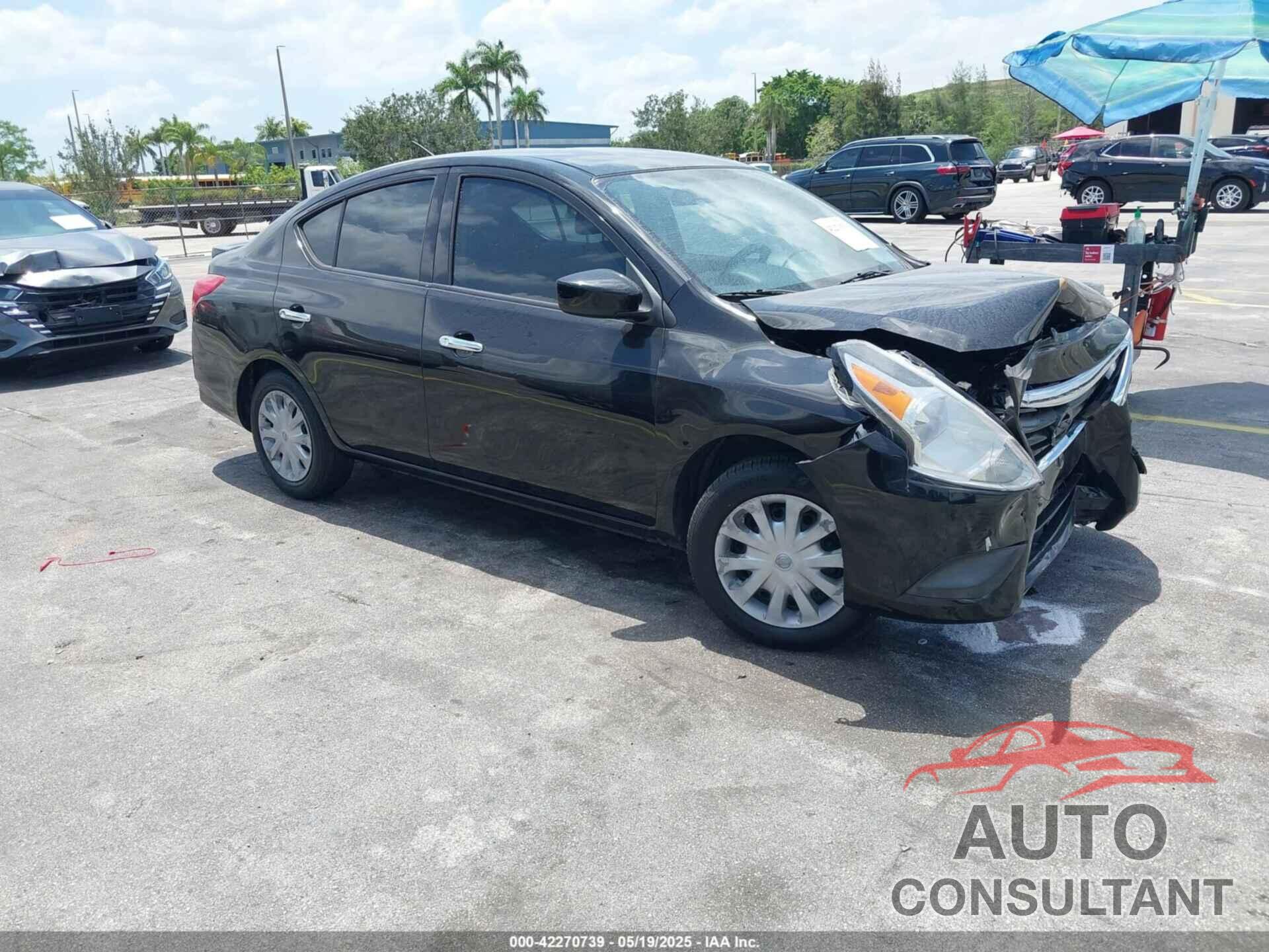 NISSAN VERSA 2017 - 3N1CN7AP9HL827371