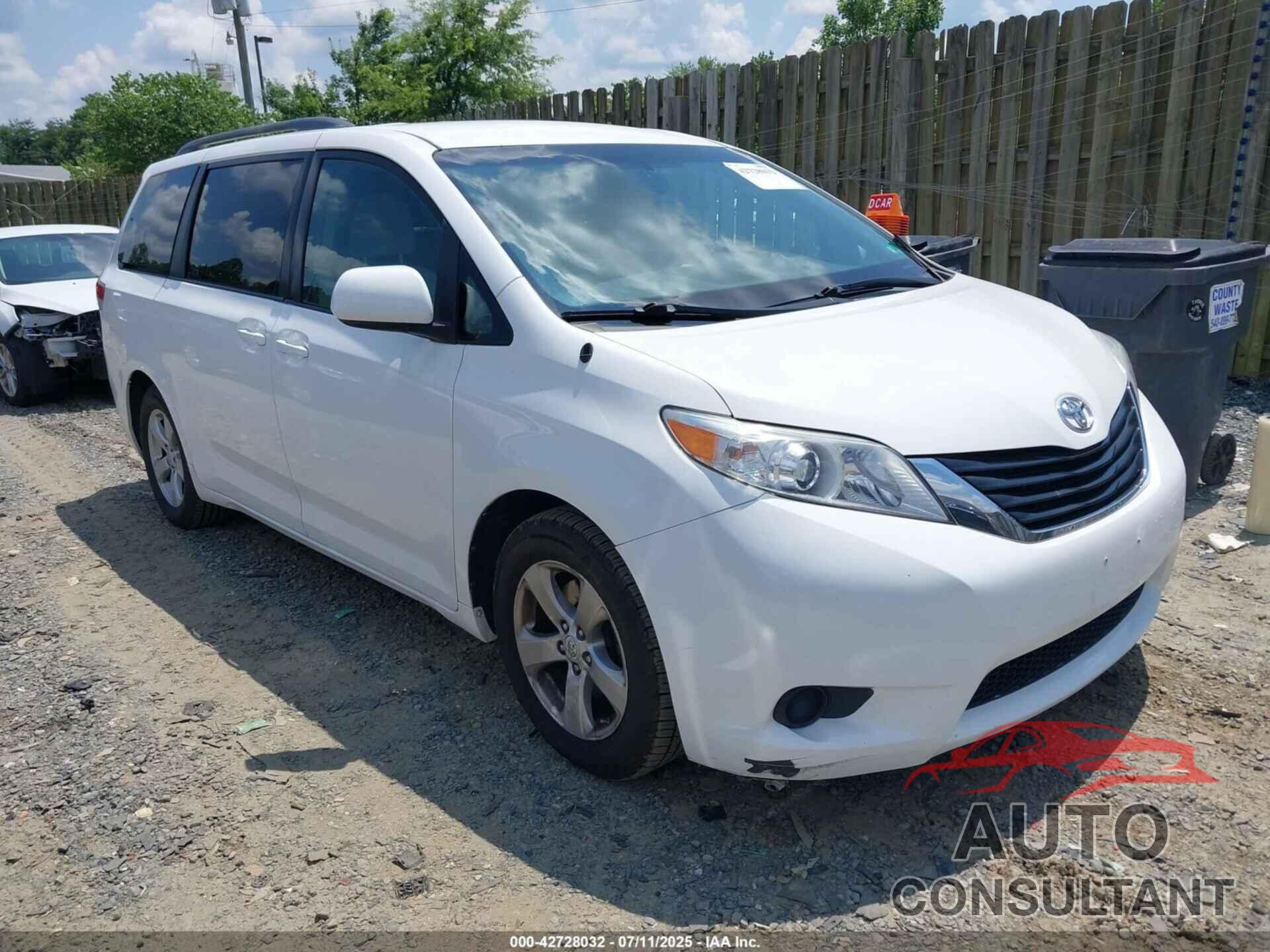 TOYOTA SIENNA 2011 - 5TDKK3DC7BS056932
