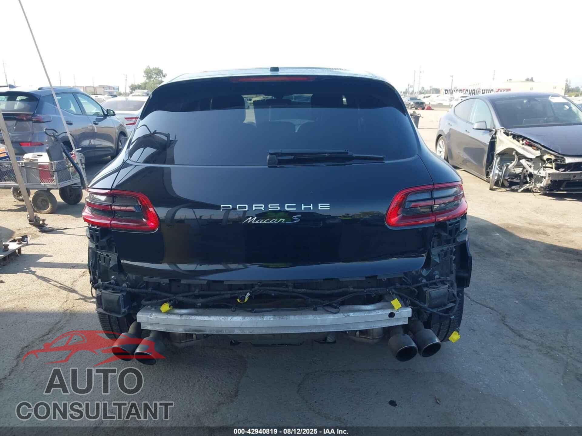 PORSCHE MACAN 2015 - WP1AB2A58FLB42655