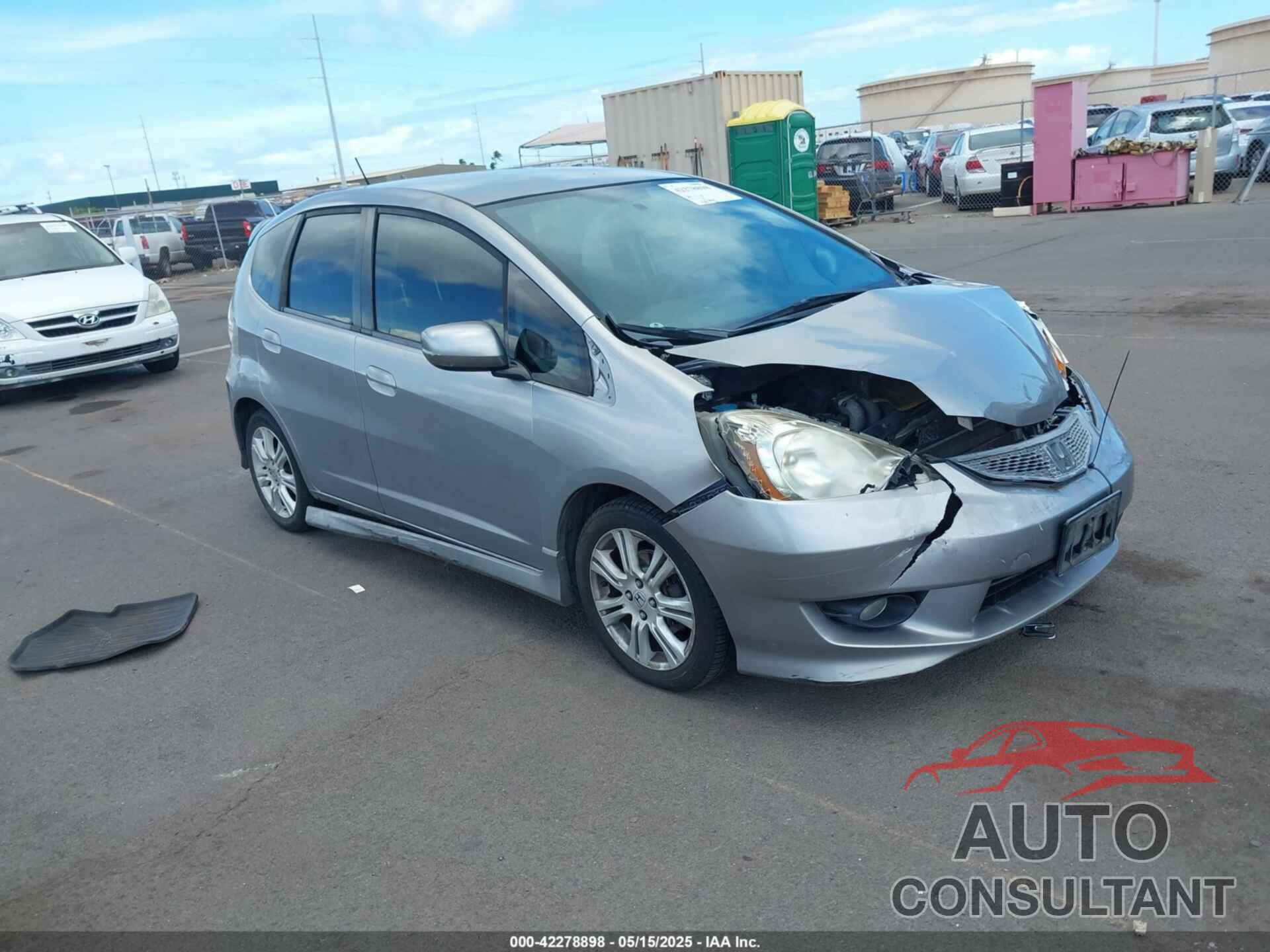 HONDA FIT 2010 - JHMGE8H4XAC017067