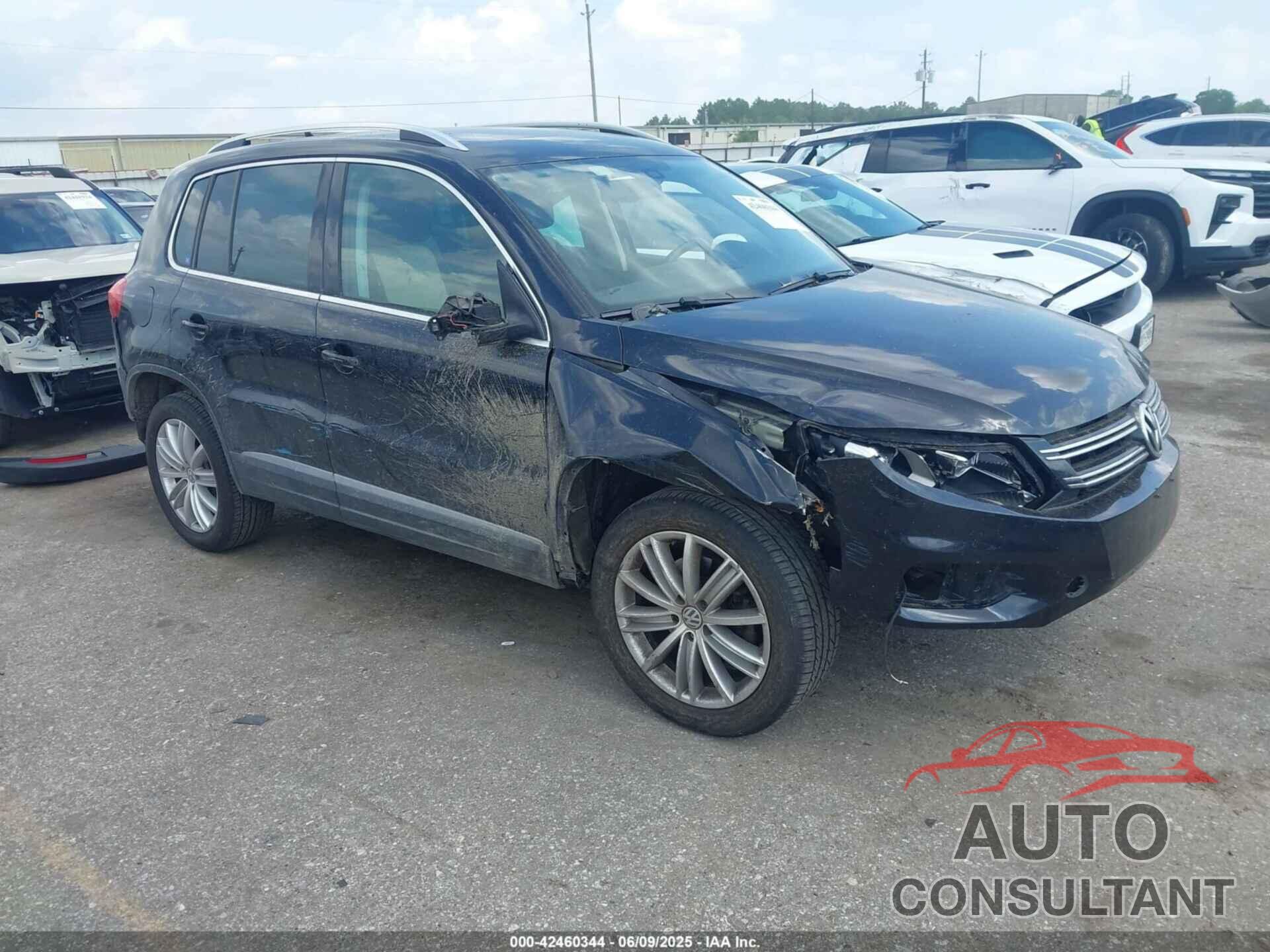 VOLKSWAGEN TIGUAN 2016 - WVGAV7AX4GW602817