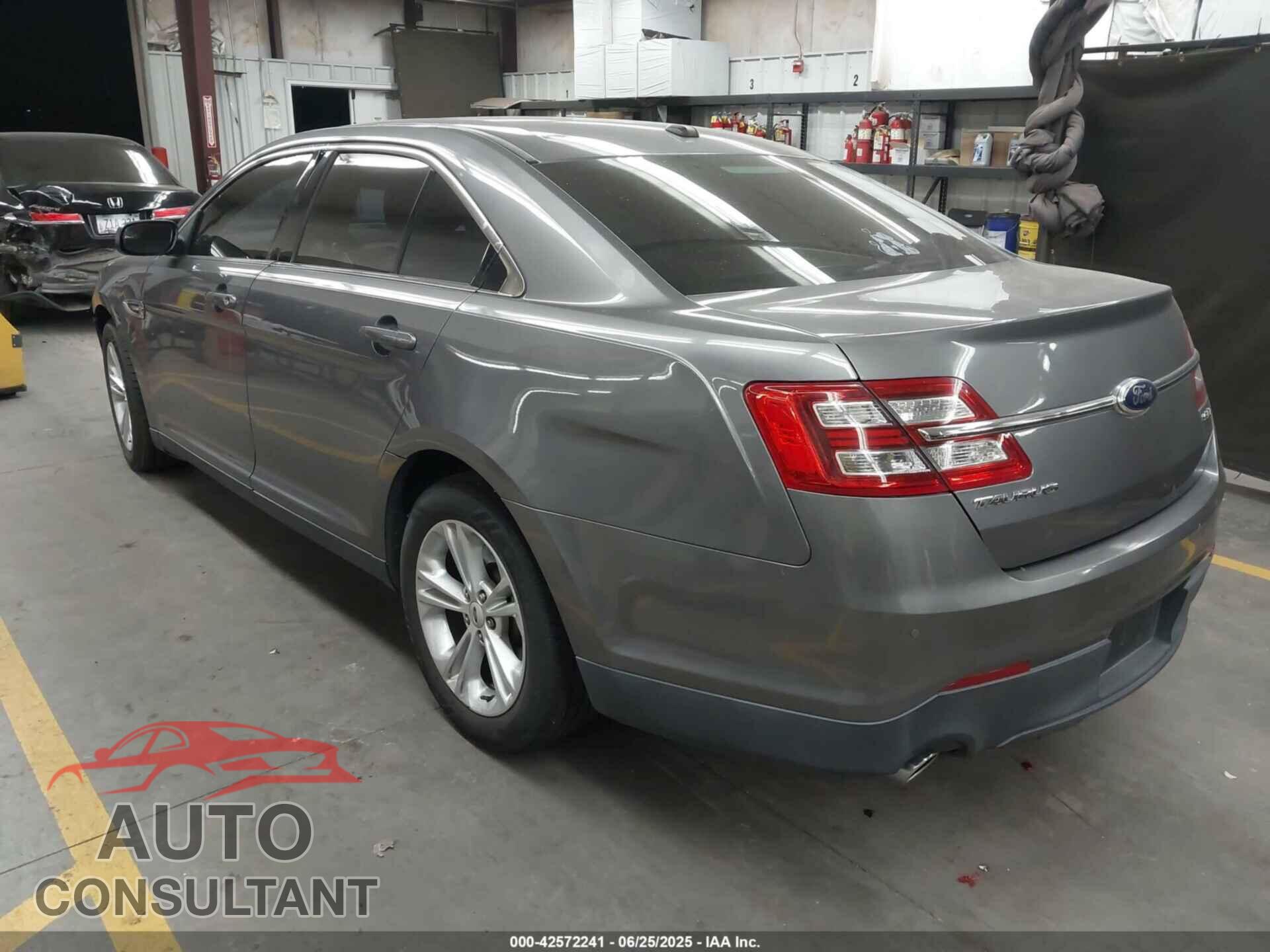 FORD TAURUS 2013 - 1FAHP2E87DG111995