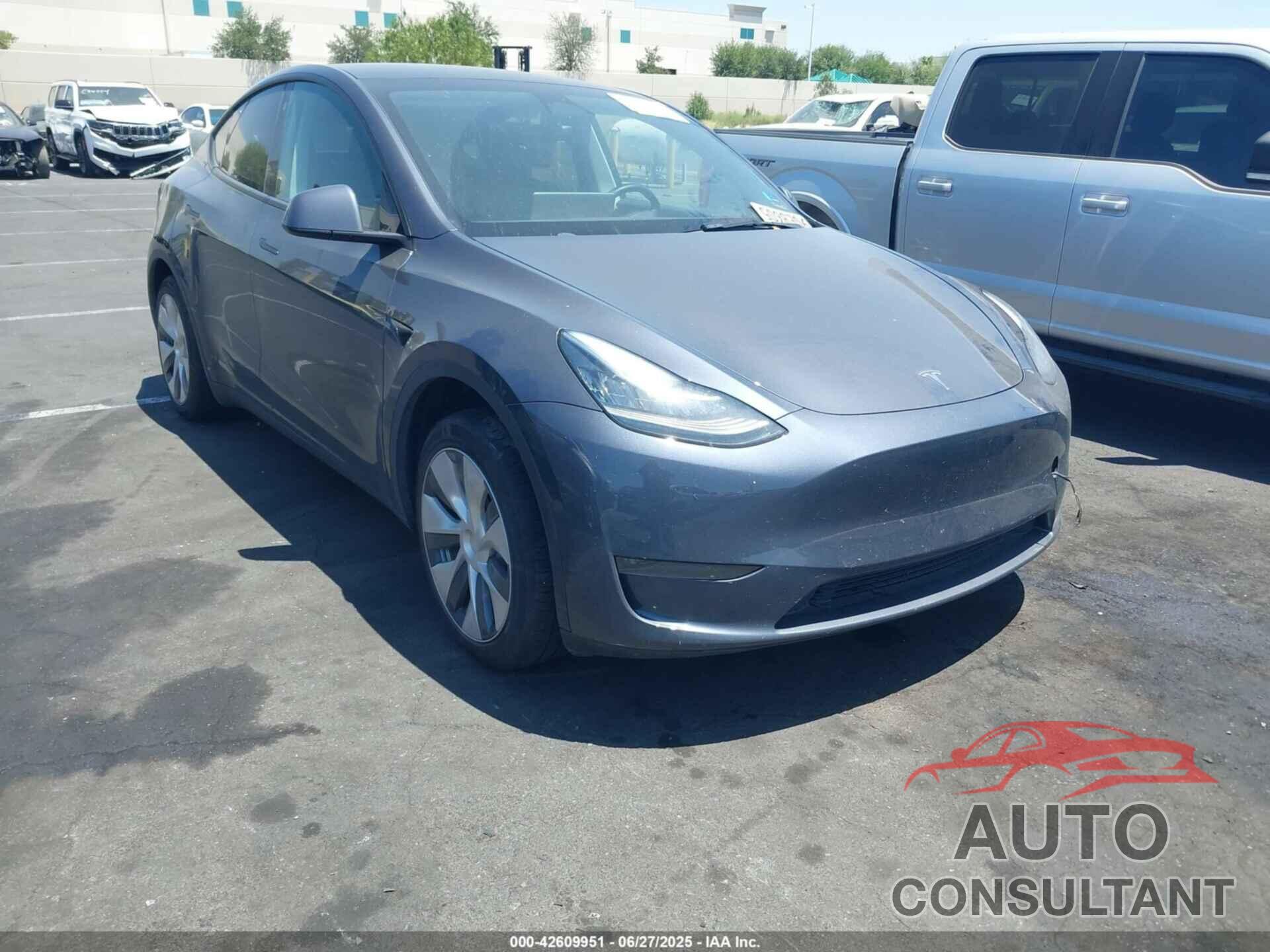 TESLA MODEL Y 2023 - 7SAYGDEE7PA106824
