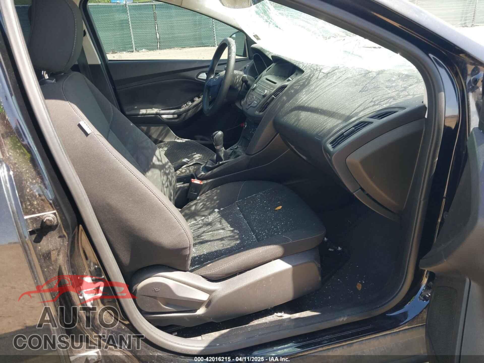 FORD FOCUS 2016 - 1FADP3F28GL349817