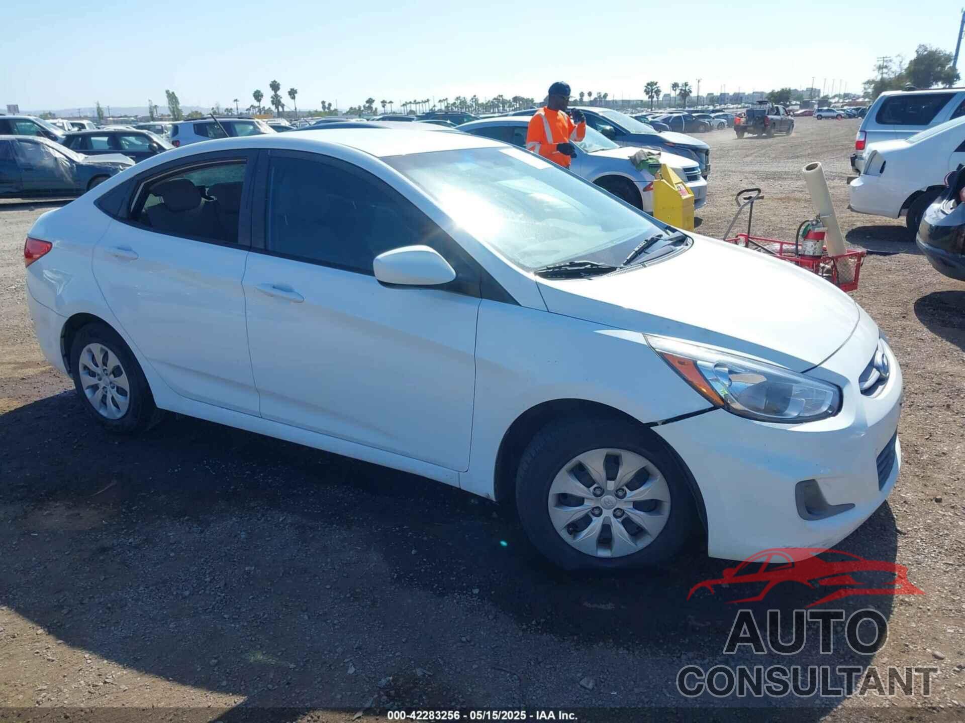 HYUNDAI ACCENT 2017 - KMHCT4AEXHU172381
