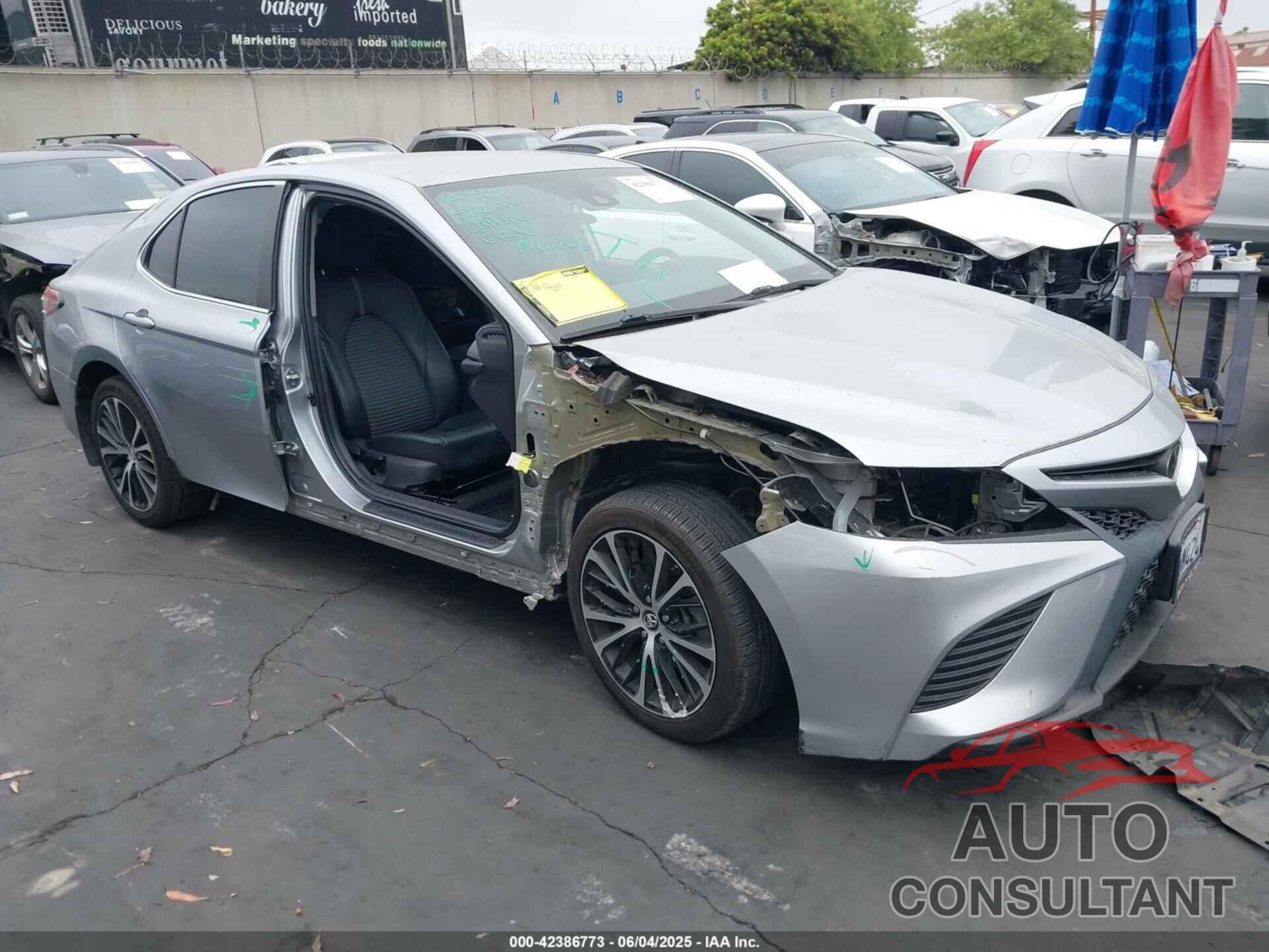 TOYOTA CAMRY 2019 - 4T1B11HK1KU853936