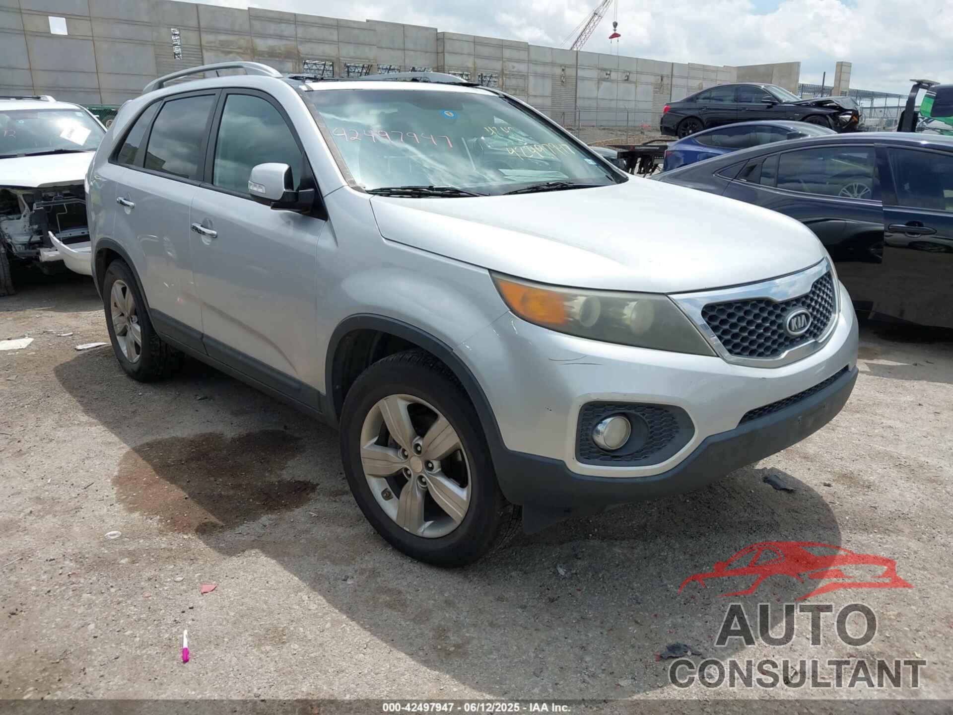 KIA SORENTO 2012 - 5XYKU4A23CG205248