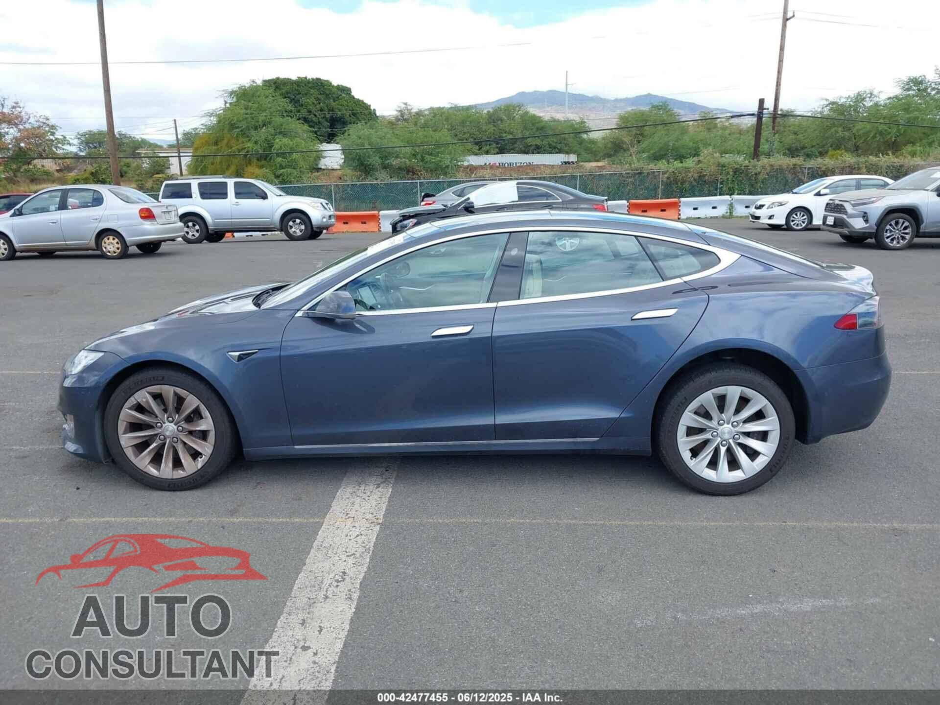 TESLA MODEL S 2017 - 5YJSA1E2XHF190425