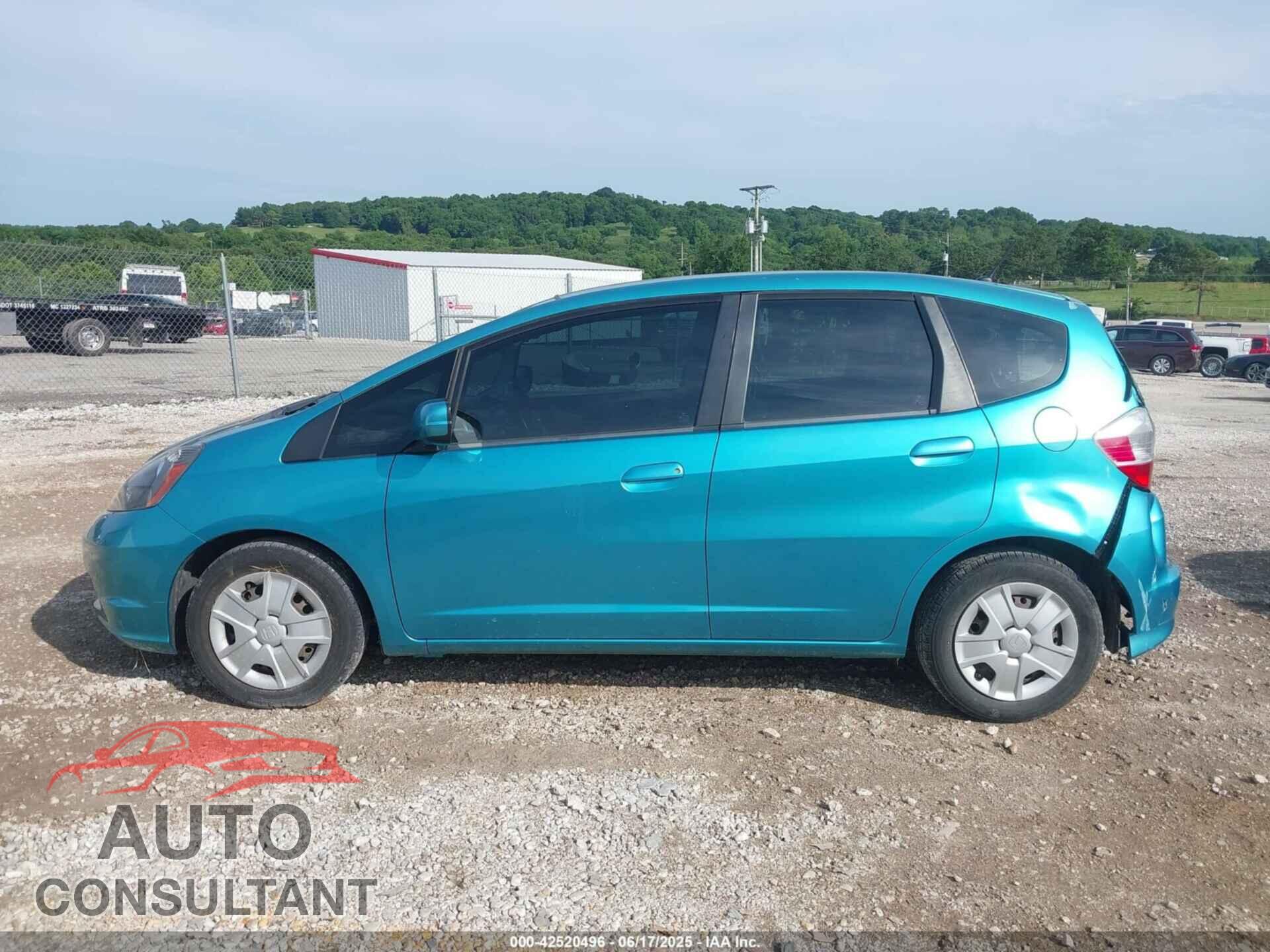 HONDA FIT 2013 - JHMGE8H38DC058051