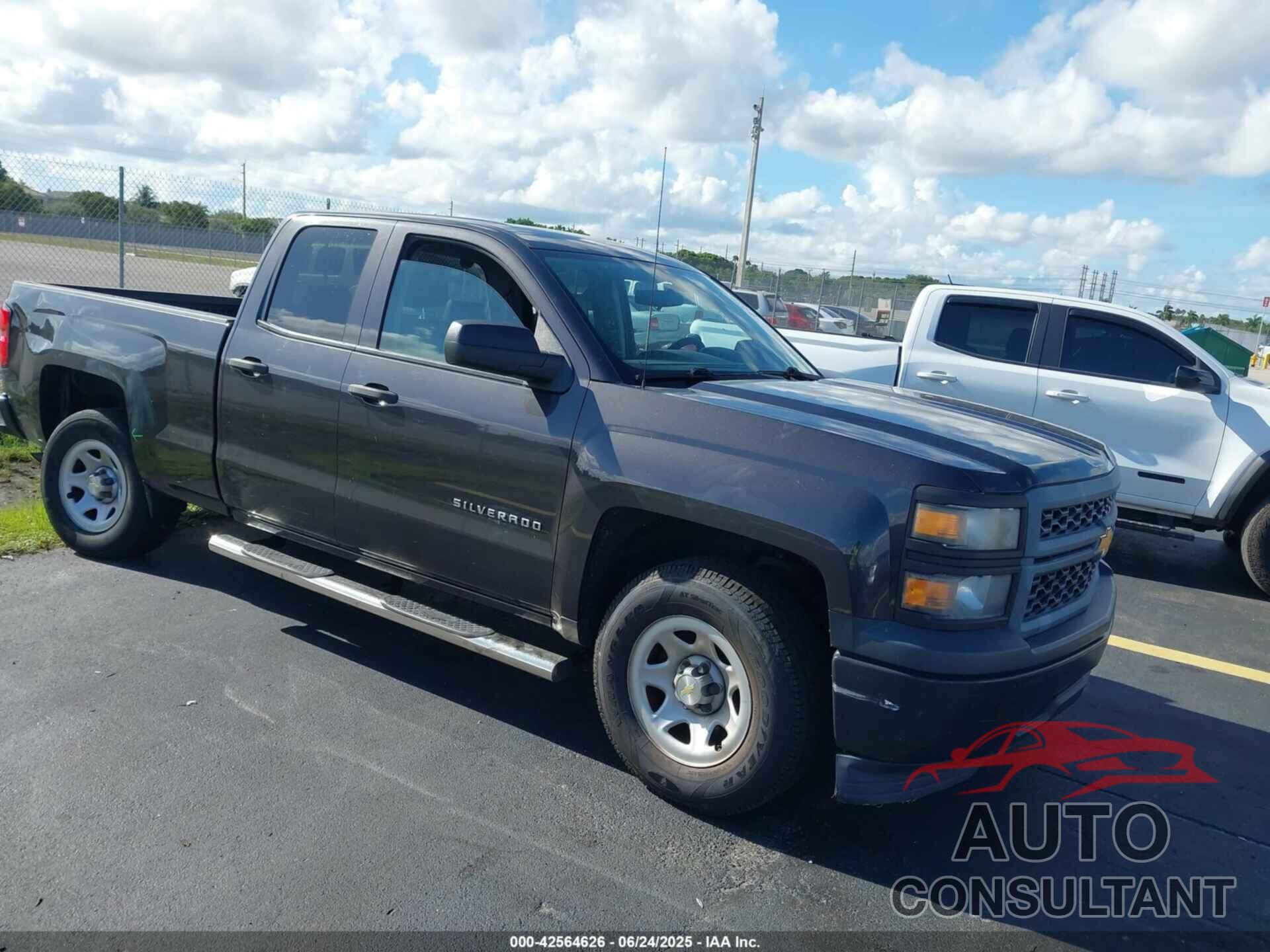 CHEVROLET SILVERADO 1500 2015 - 1GCRCPEH4FZ285957
