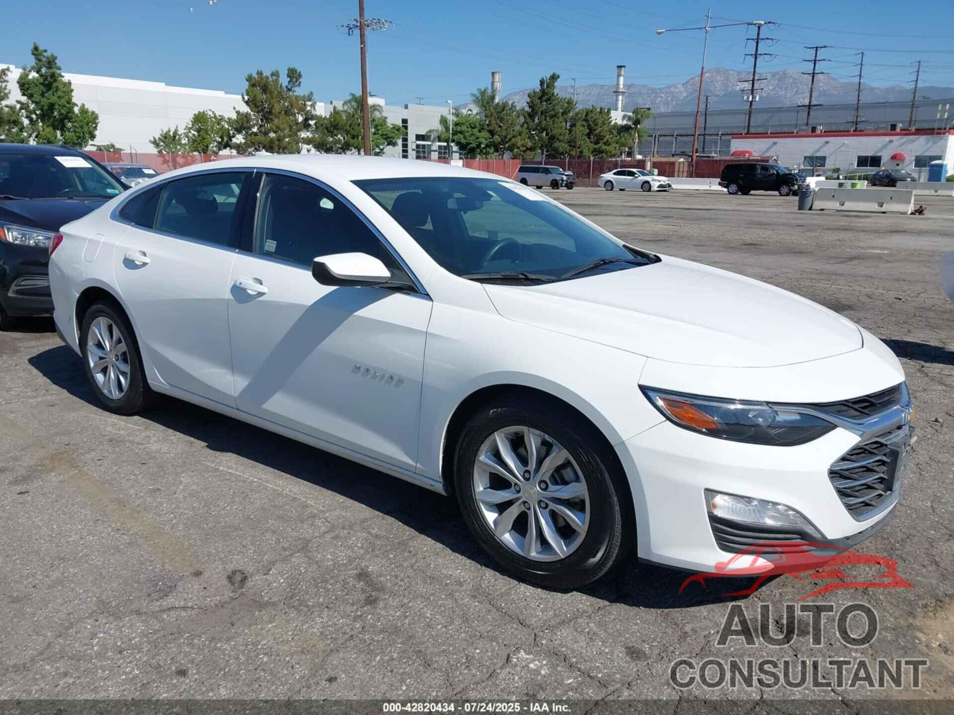 CHEVROLET MALIBU 2021 - 1G1ZD5ST2MF064472