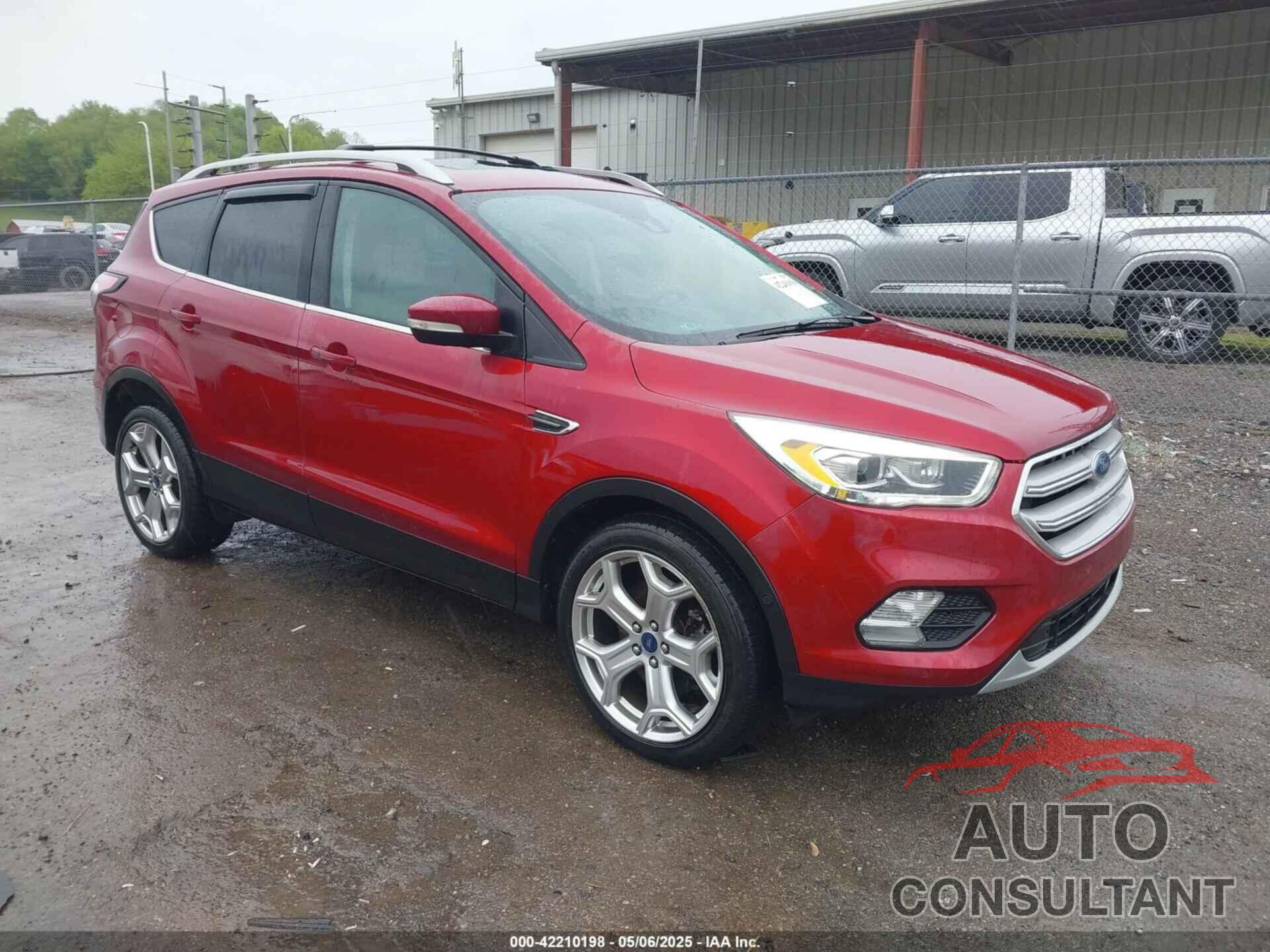 FORD ESCAPE 2018 - 1FMCU9J90JUA02369