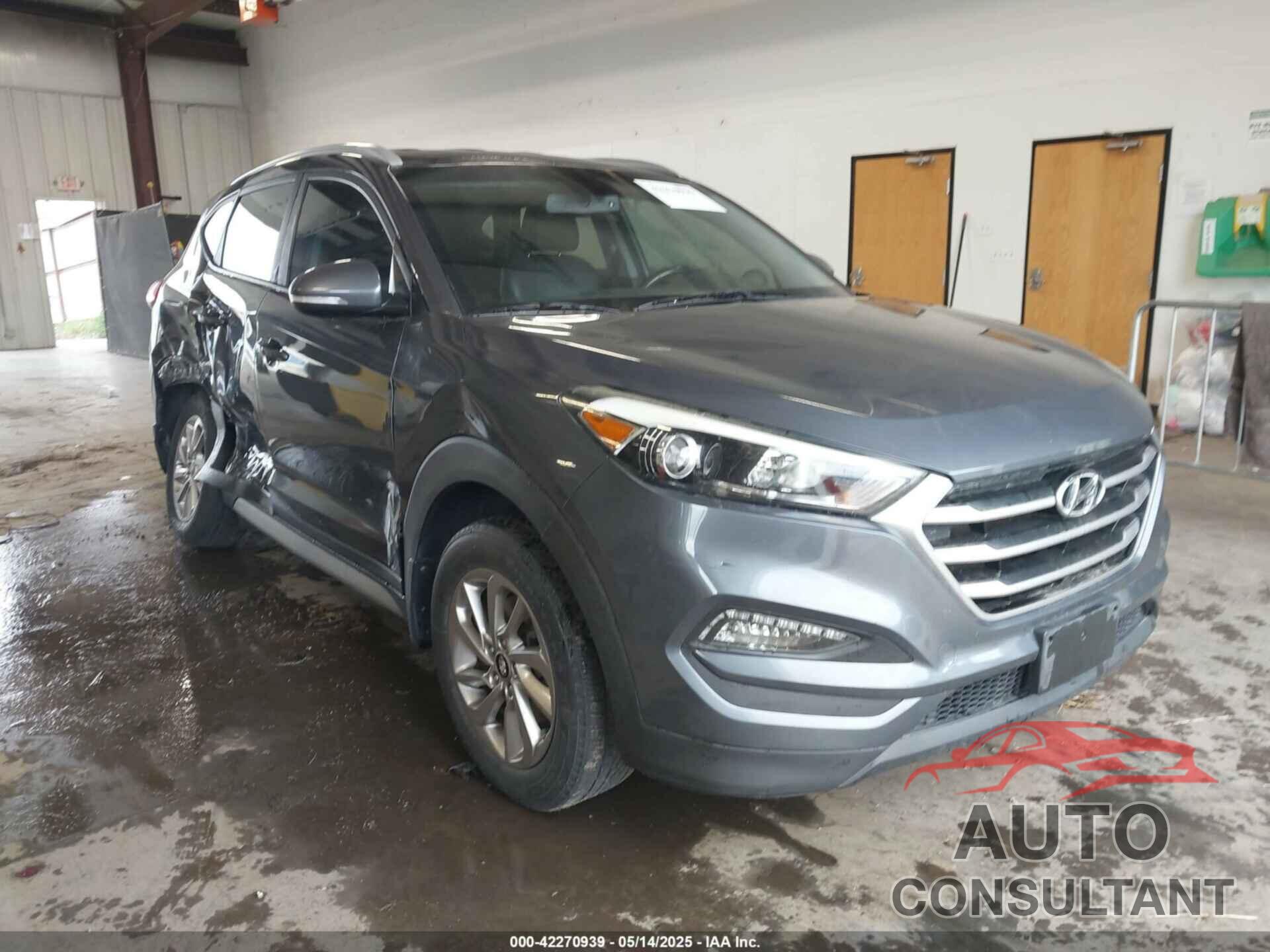 HYUNDAI TUCSON 2017 - KM8J3CA49HU433024