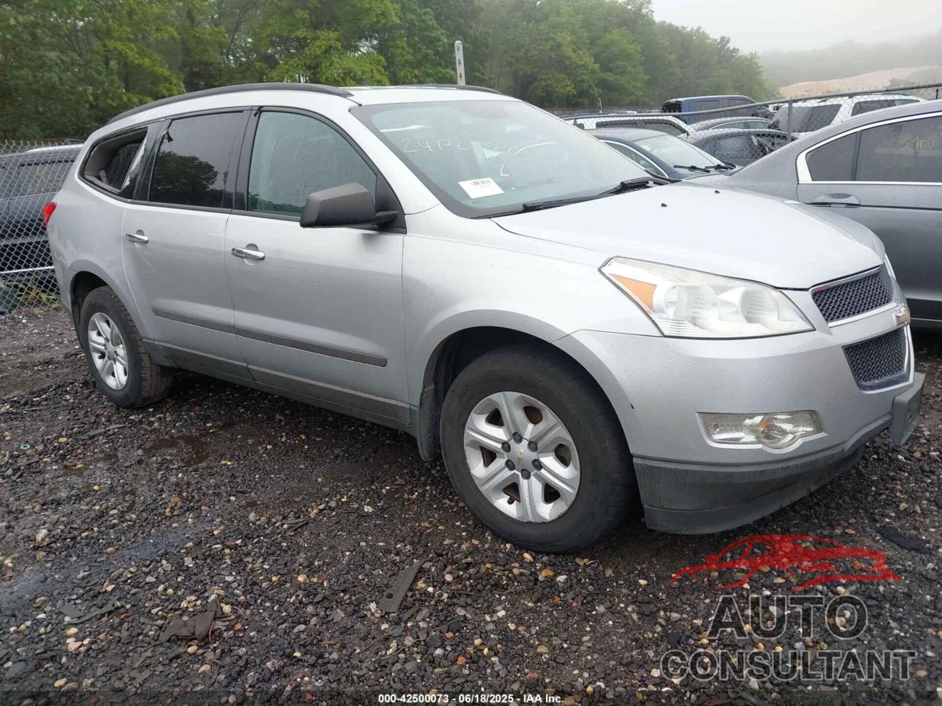 CHEVROLET TRAVERSE 2011 - 1GNKVFED1BJ317430