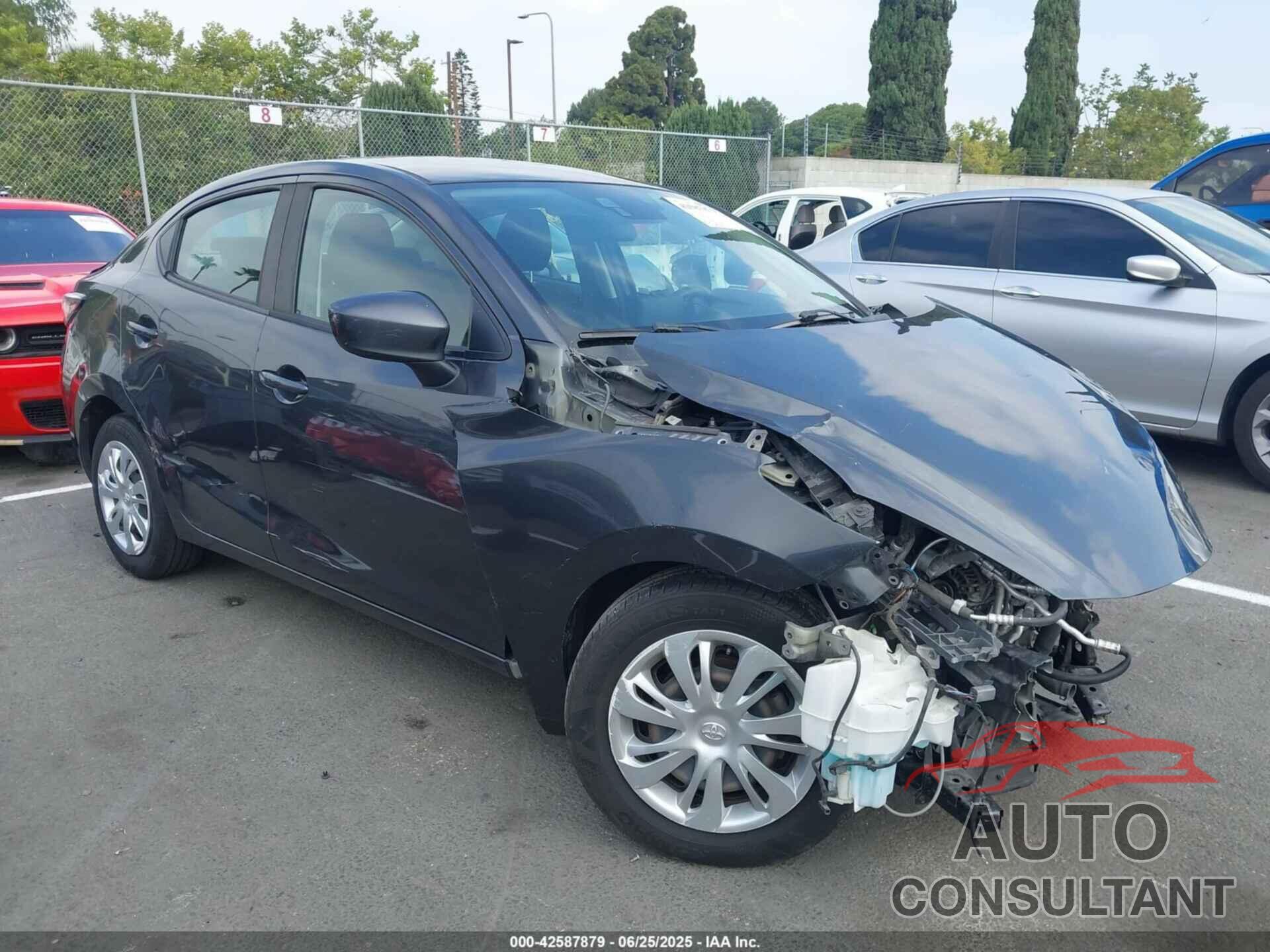 TOYOTA YARIS 2019 - 3MYDLBYV0KY522397