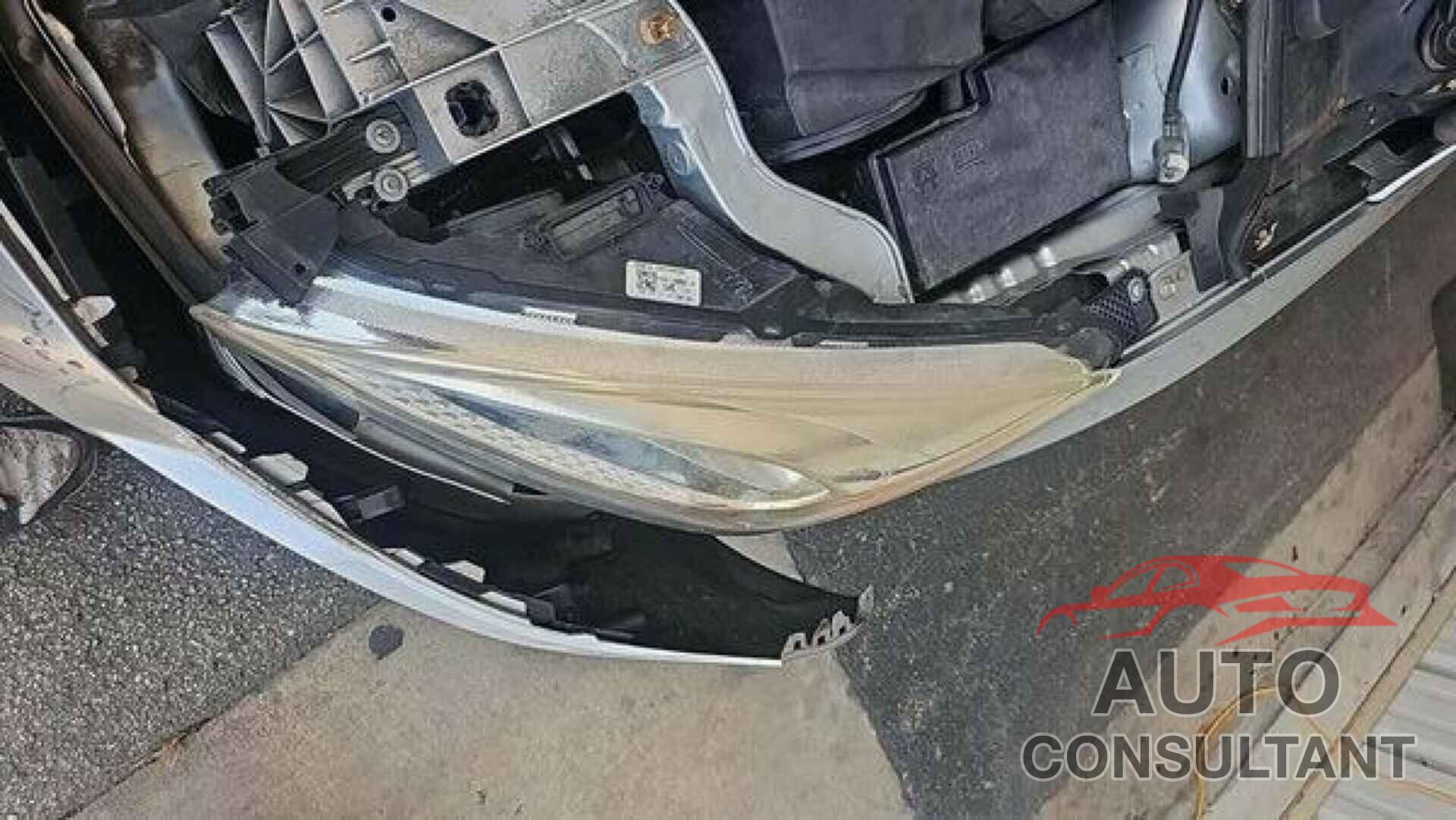 FORD FOCUS 2018 - 1FADP3K28JL220666