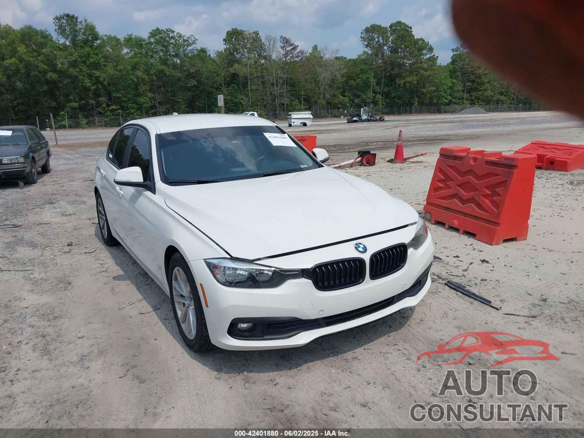 BMW 320I 2017 - WBA8E1G53HNU13859