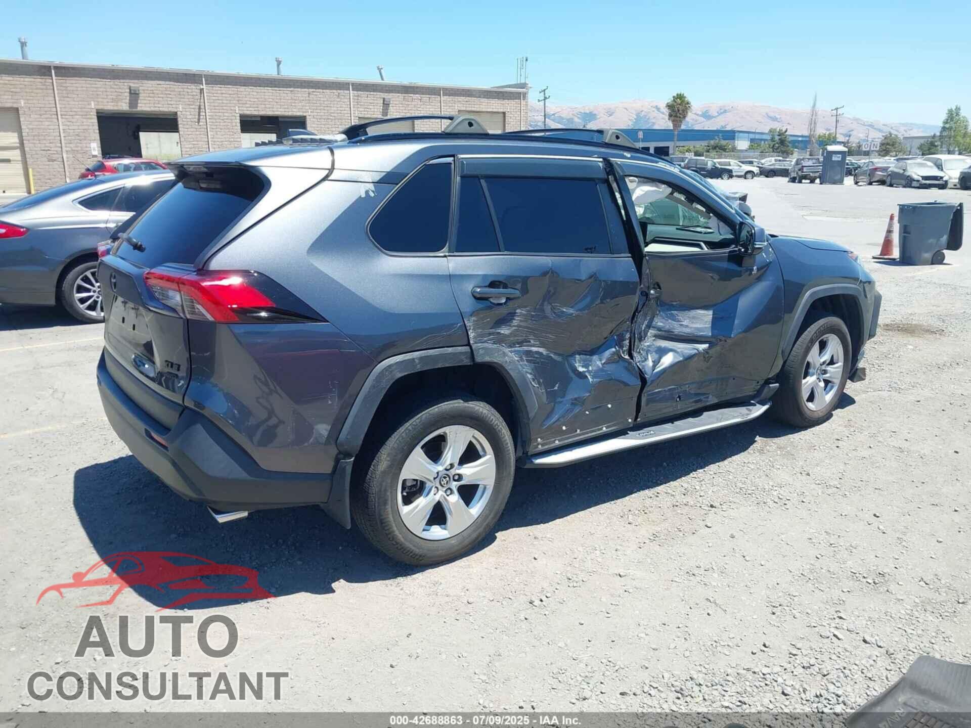 TOYOTA RAV4 2020 - JTMP1RFV3LD059561
