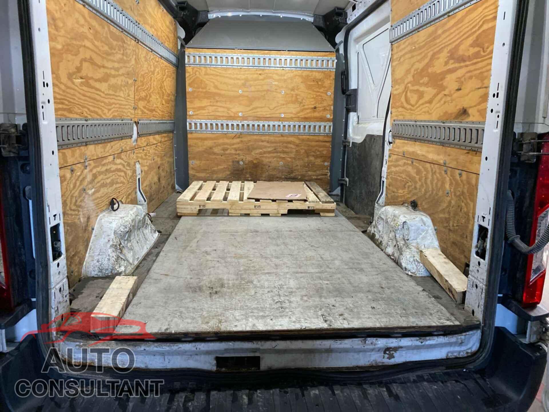 FORD TRANSIT 2018 - 1FTYR1CM4JKA78414