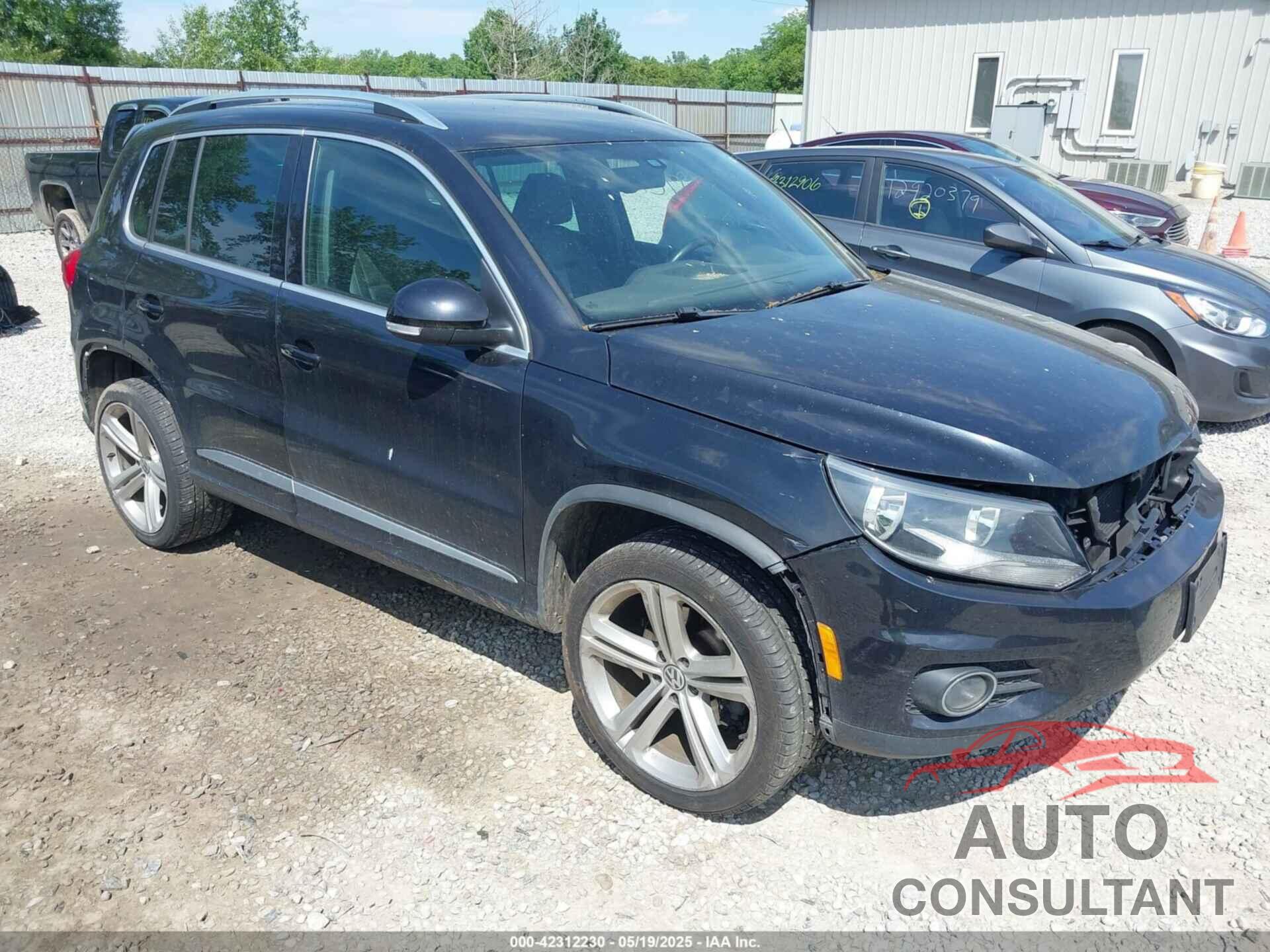 VOLKSWAGEN TIGUAN 2016 - WVGAV7AX0GW074712