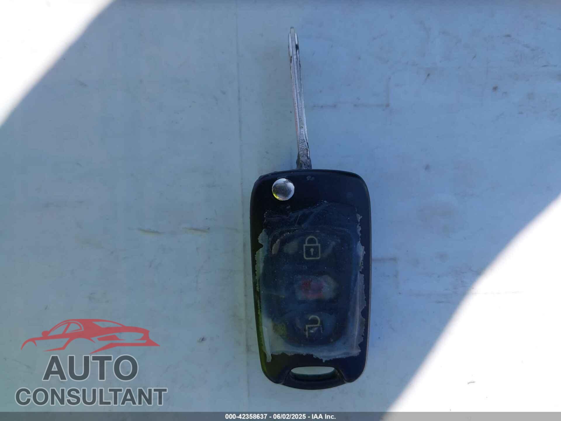 KIA RIO 2012 - KNADM4A3XC6044656