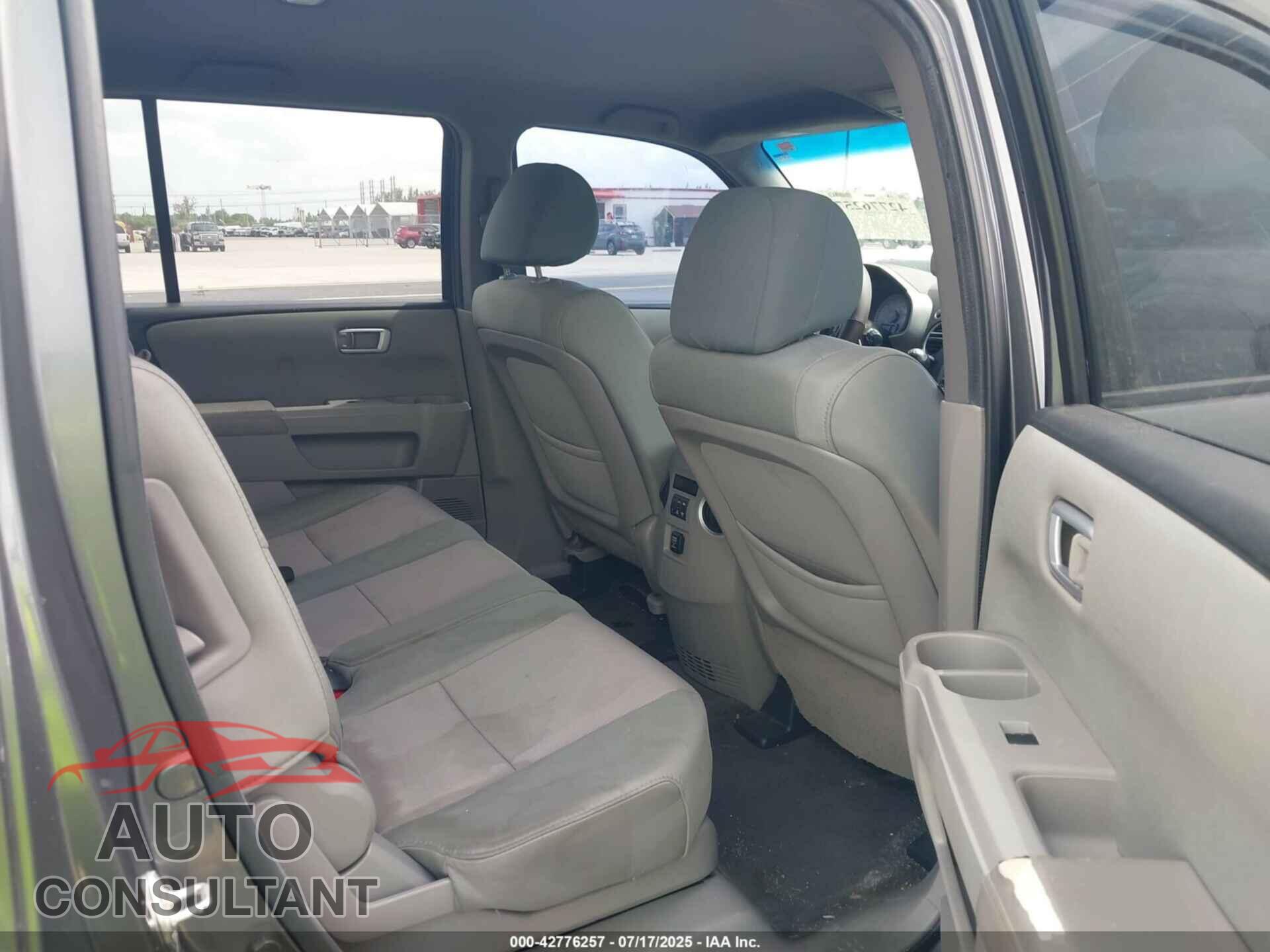 HONDA PILOT 2012 - 5FNYF3H48CB034221