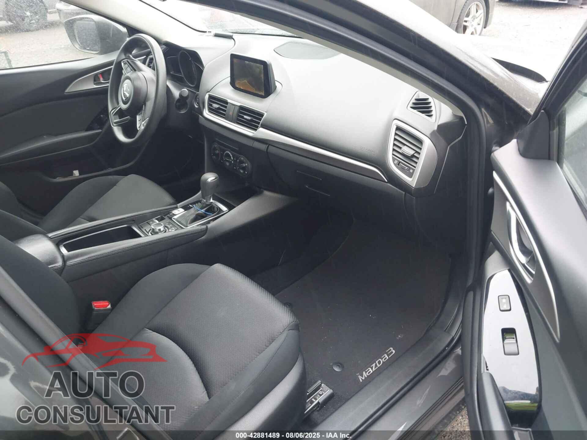 MAZDA MAZDA3 2017 - 3MZBN1U77HM108029