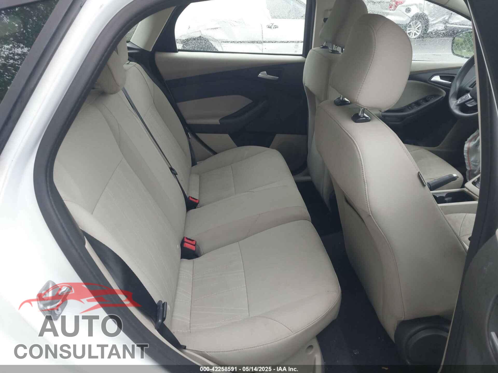 FORD FOCUS 2016 - 1FADP3K29GL354594
