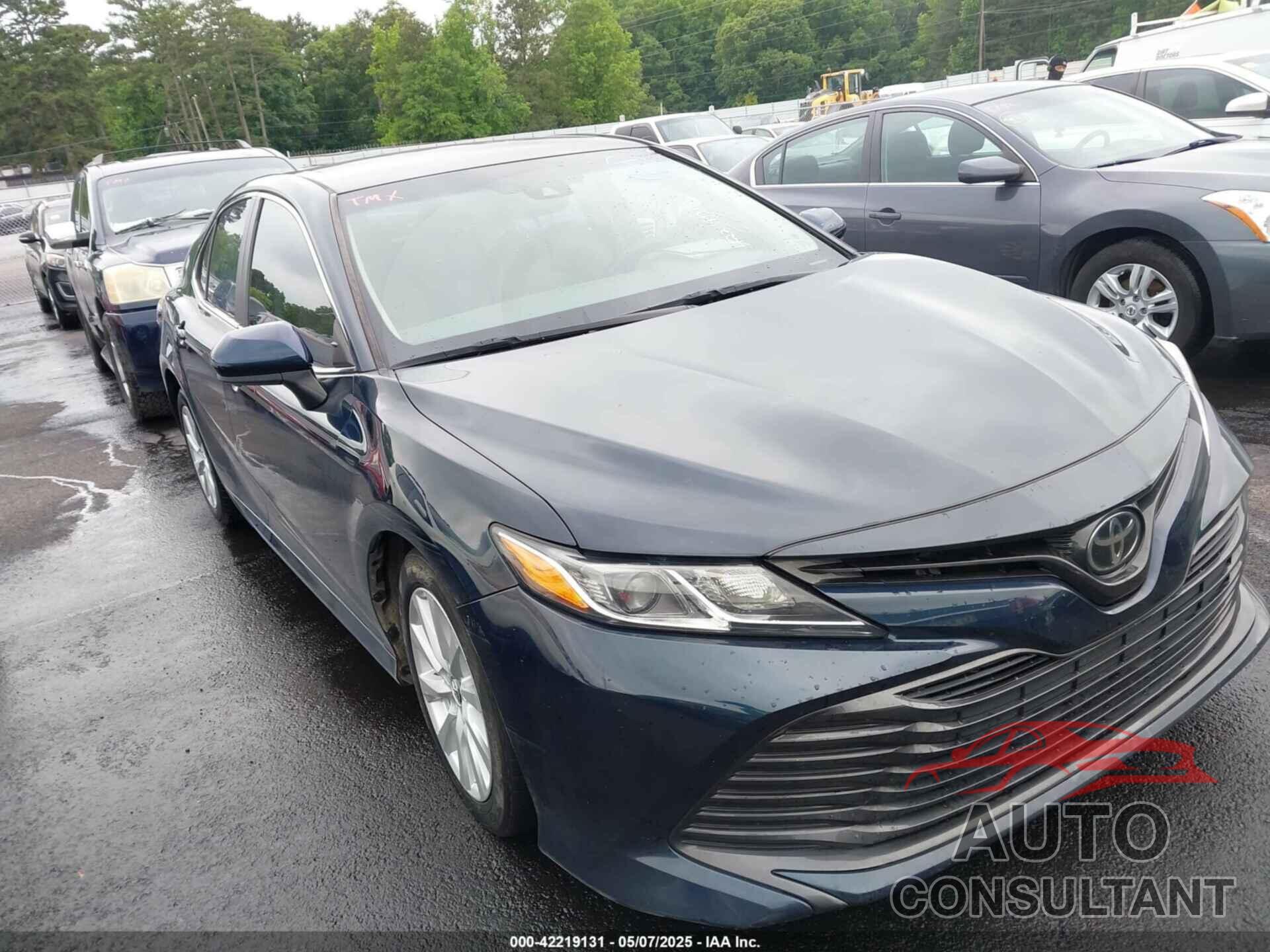 TOYOTA CAMRY 2018 - 4T1B11HK9JU614682