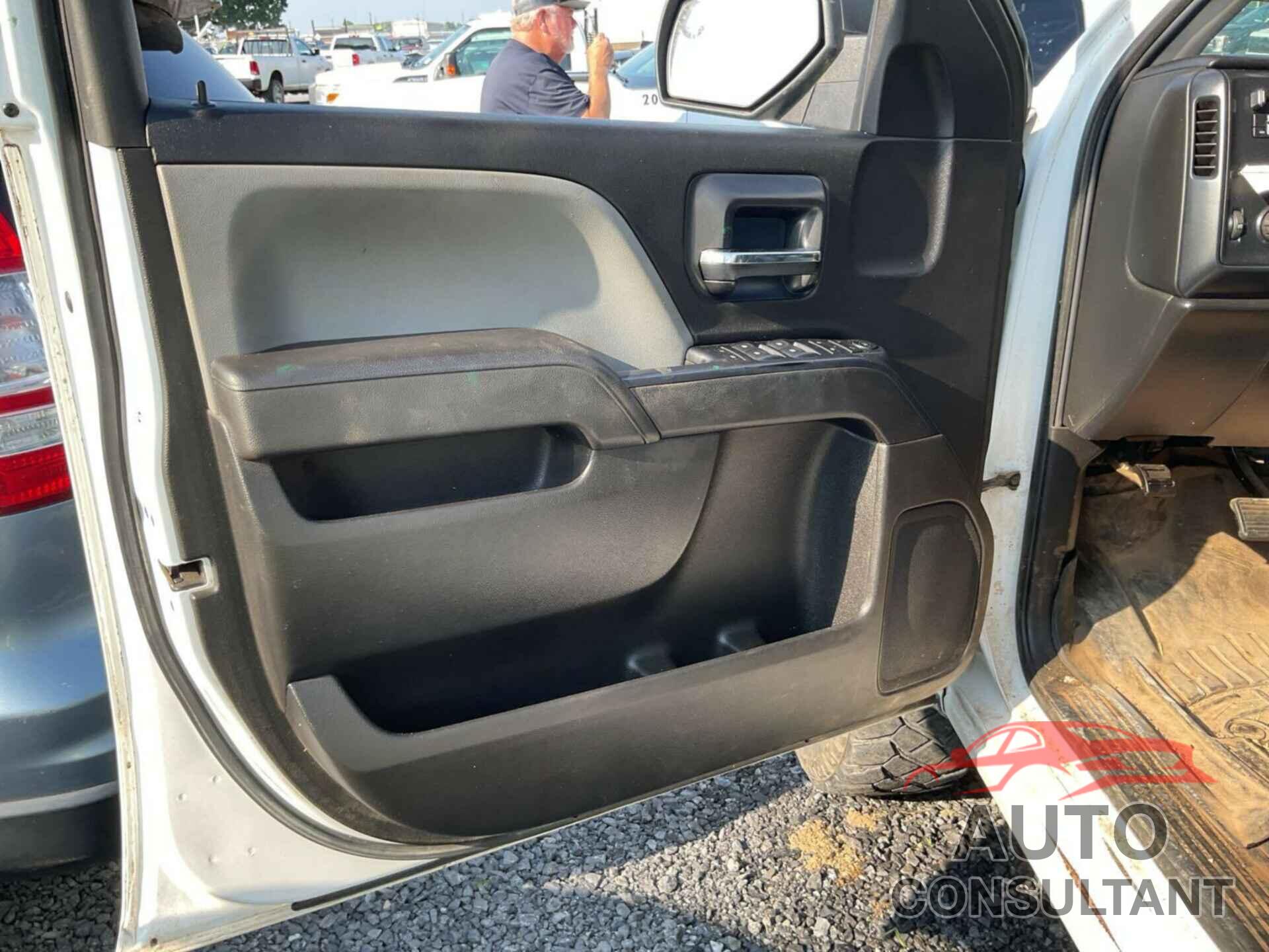CHEVROLET SILVERADO 2500HD 2017 - 1GC2KUEG6HZ303839
