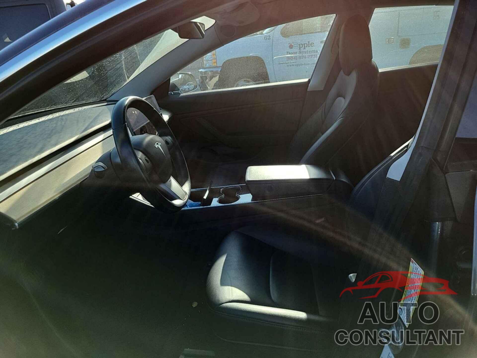 TESLA MODEL 3 2019 - 5YJ3E1EB4KF191828