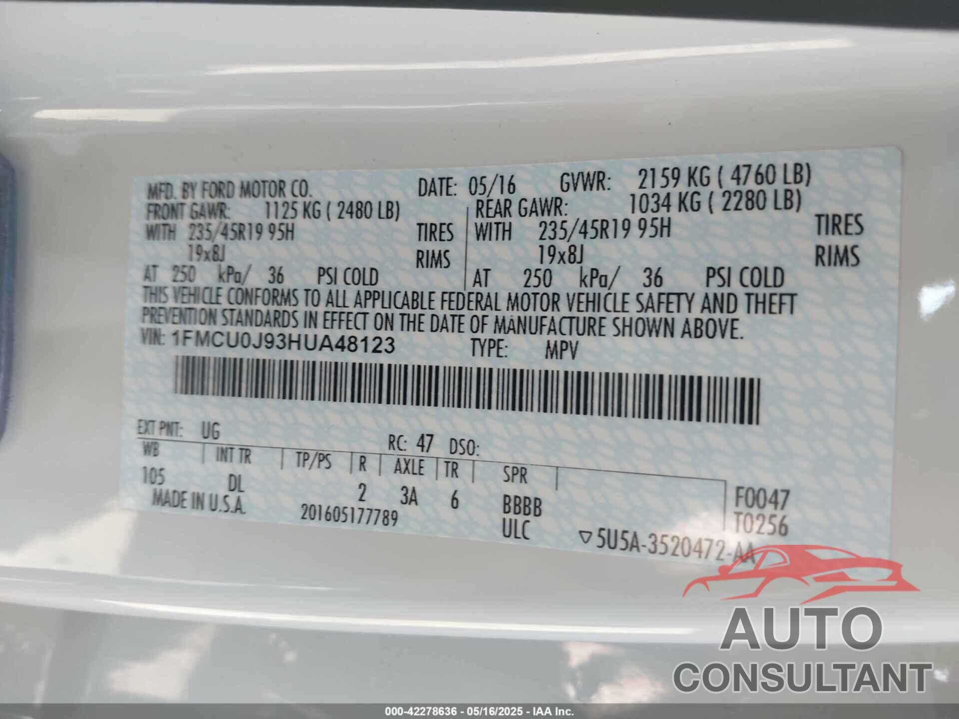 FORD ESCAPE 2017 - 1FMCU0J93HUA48123