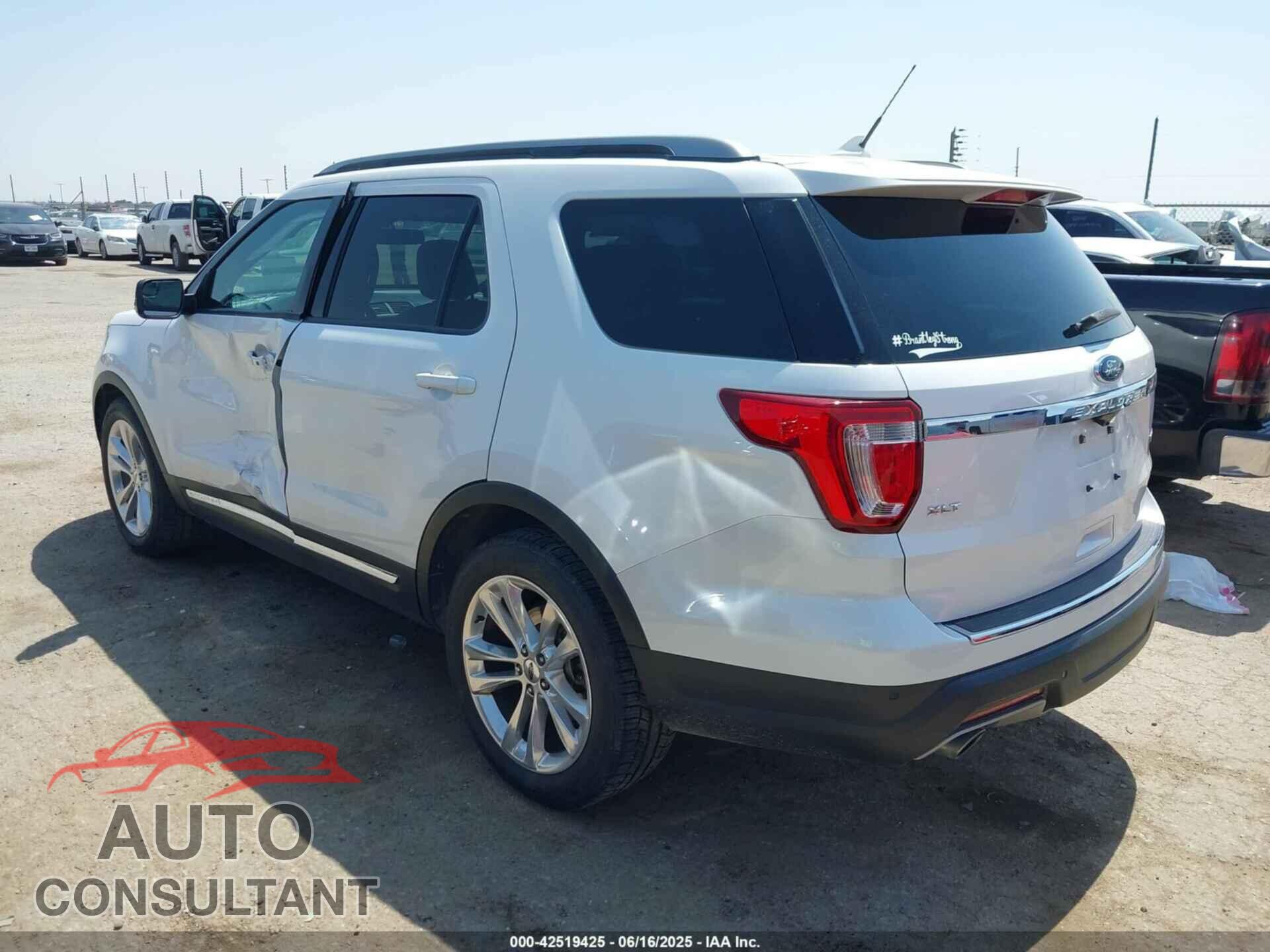 FORD EXPLORER 2018 - 1FM5K7D80JGB55452