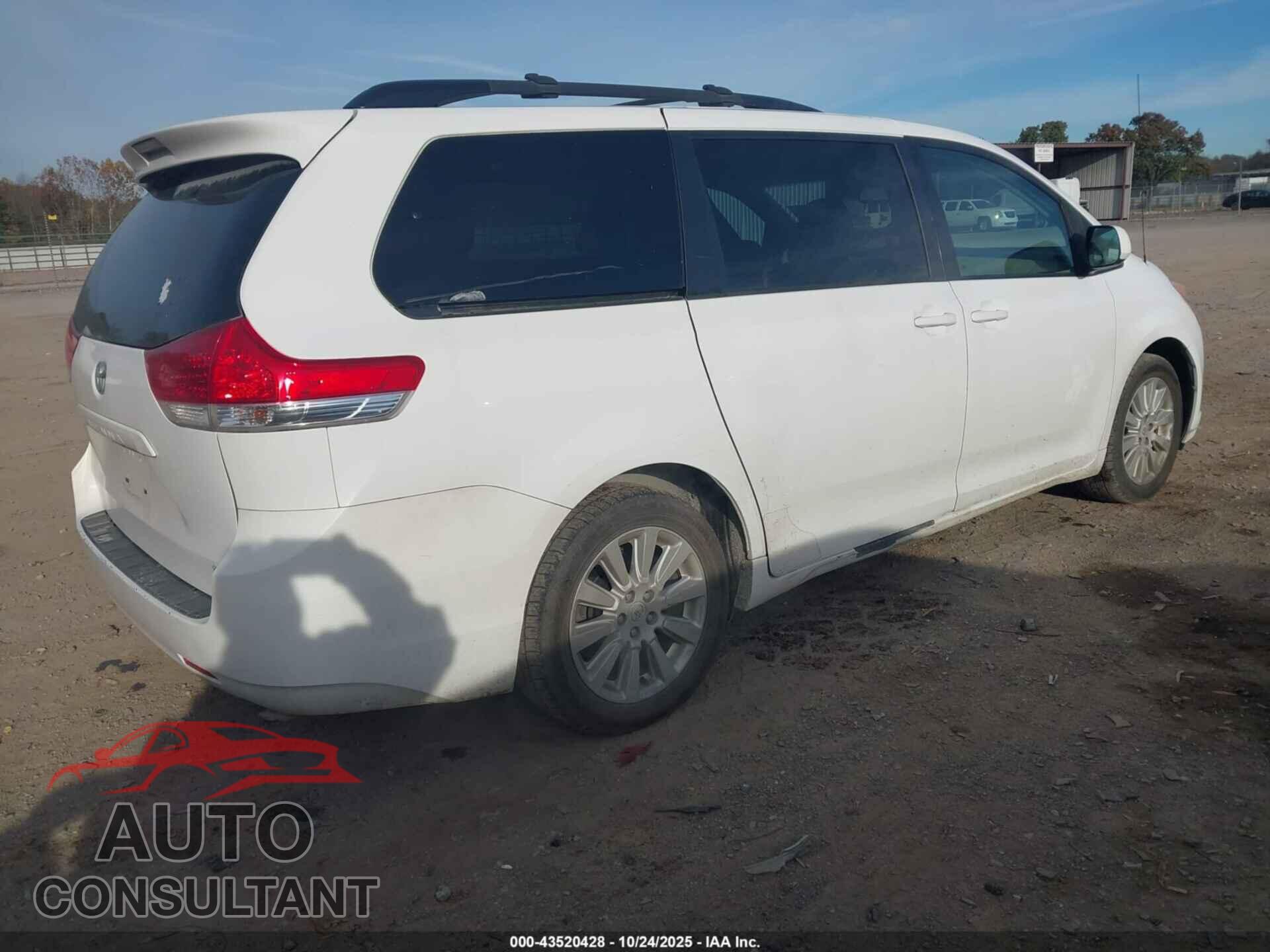 TOYOTA SIENNA 2012 - 5TDDK3DC2CS043340