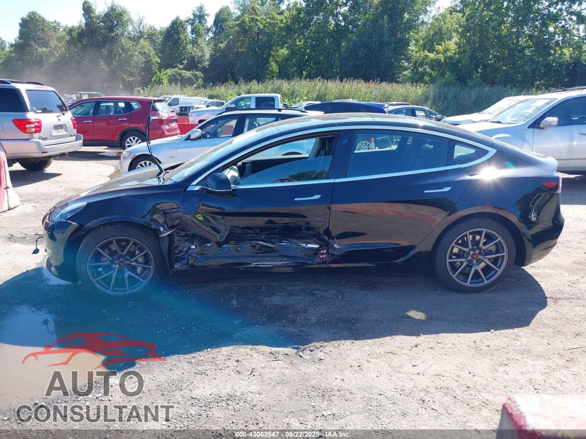 TESLA MODEL 3 2020 - 5YJ3E1EA0LF611268