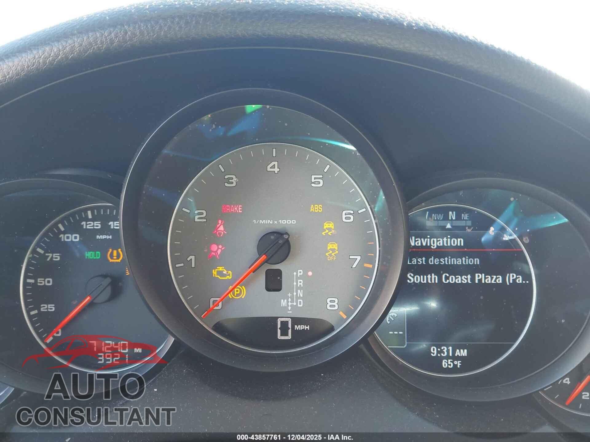 PORSCHE CAYENNE 2017 - WP1AB2A23HLA52421