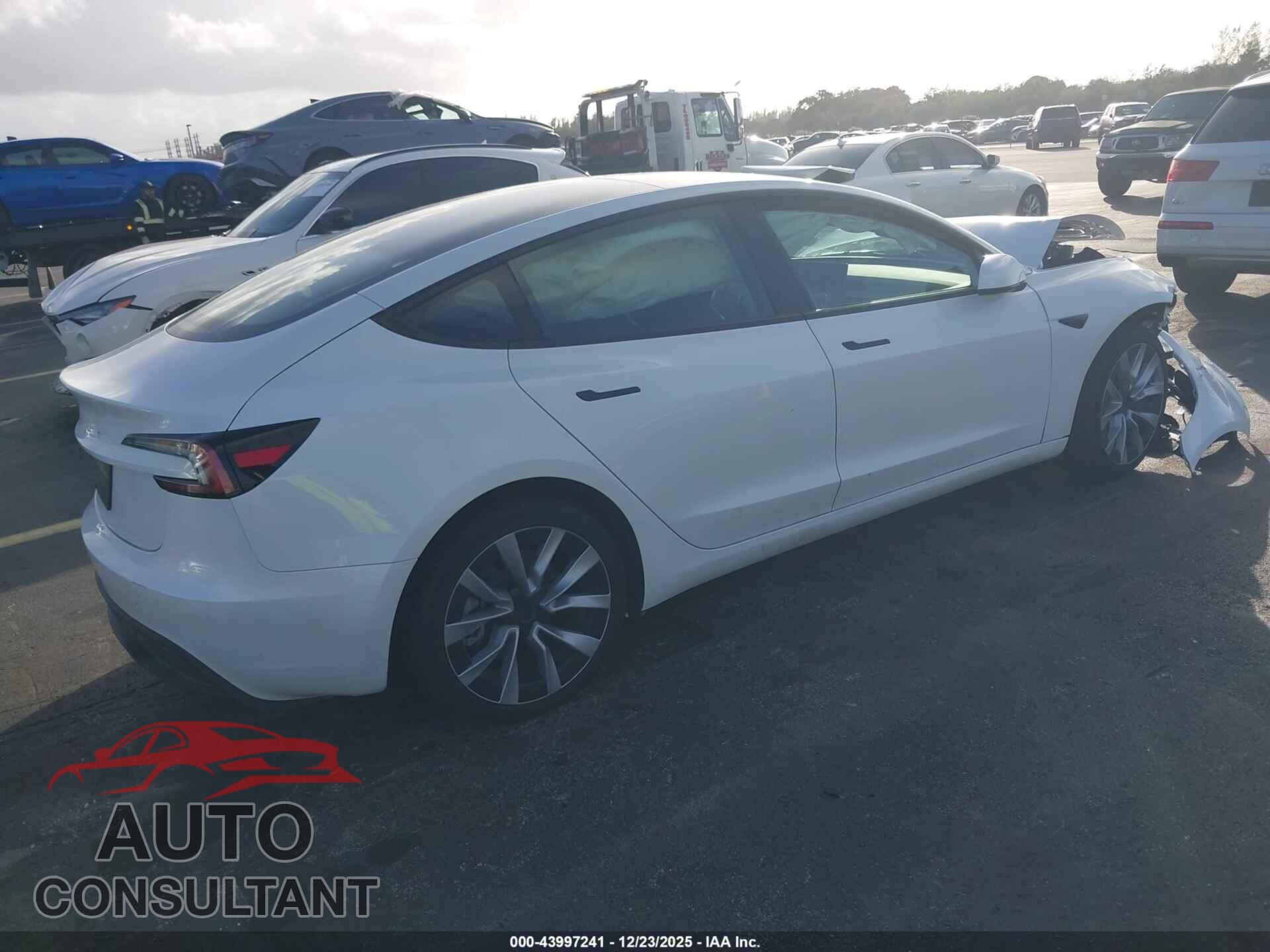 TESLA MODEL 3 2024 - 5YJ3E1EA7RF762407