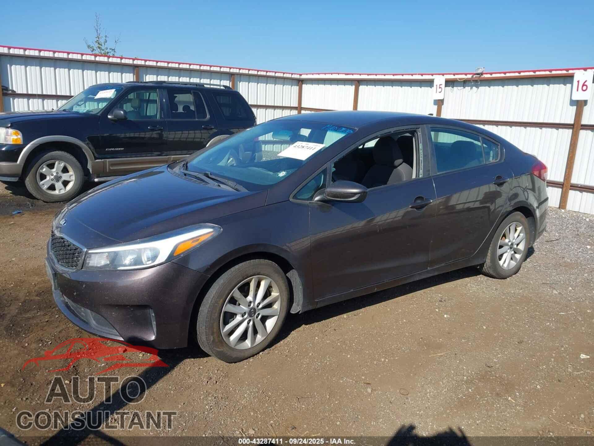 KIA FORTE 2017 - 3KPFL4A75HE061948