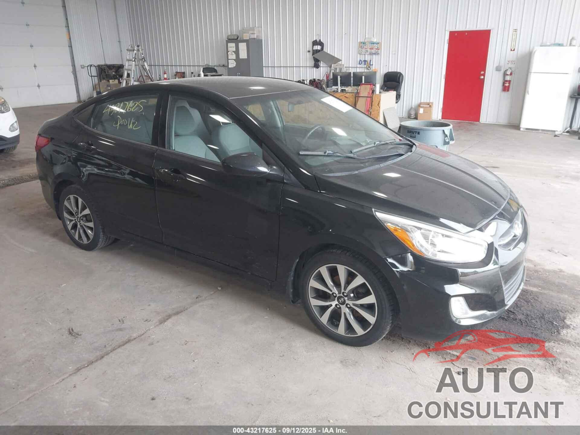 HYUNDAI ACCENT 2015 - KMHCU4AE8FU824392