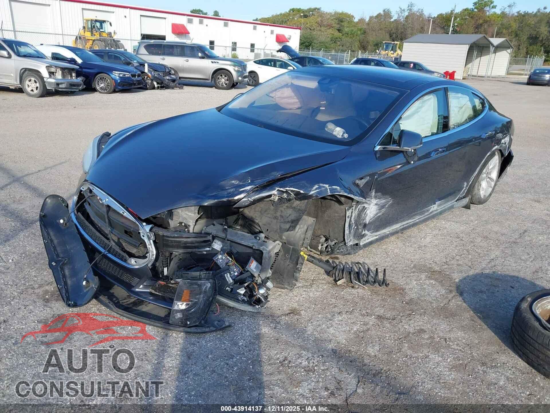 TESLA MODEL S 2015 - 5YJSA1S18FFP79644