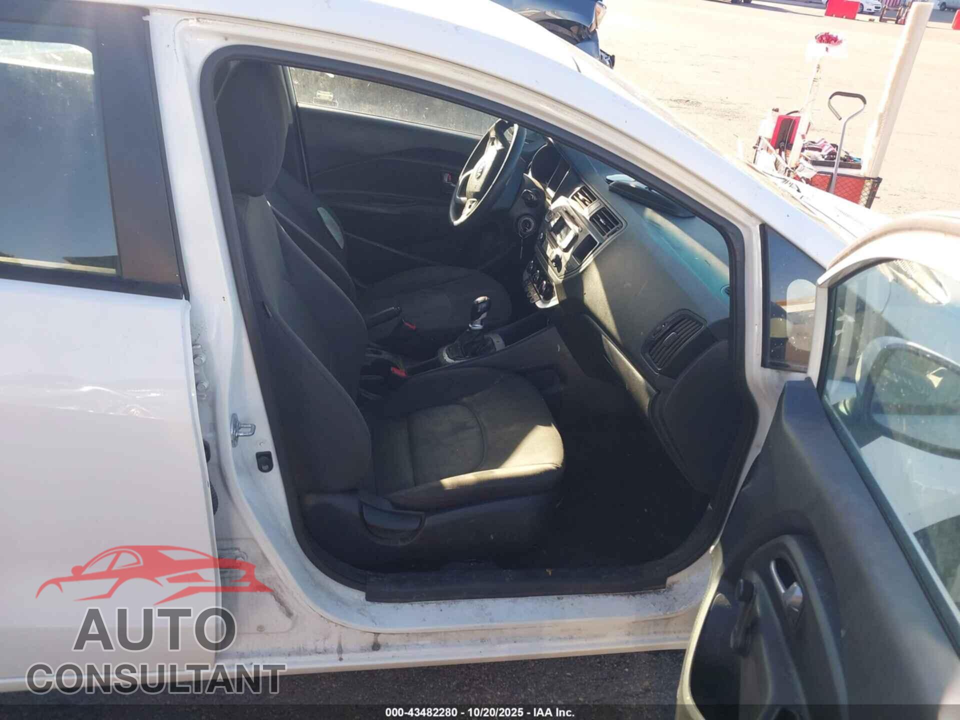 KIA RIO 2014 - KNADM4A34E6410596