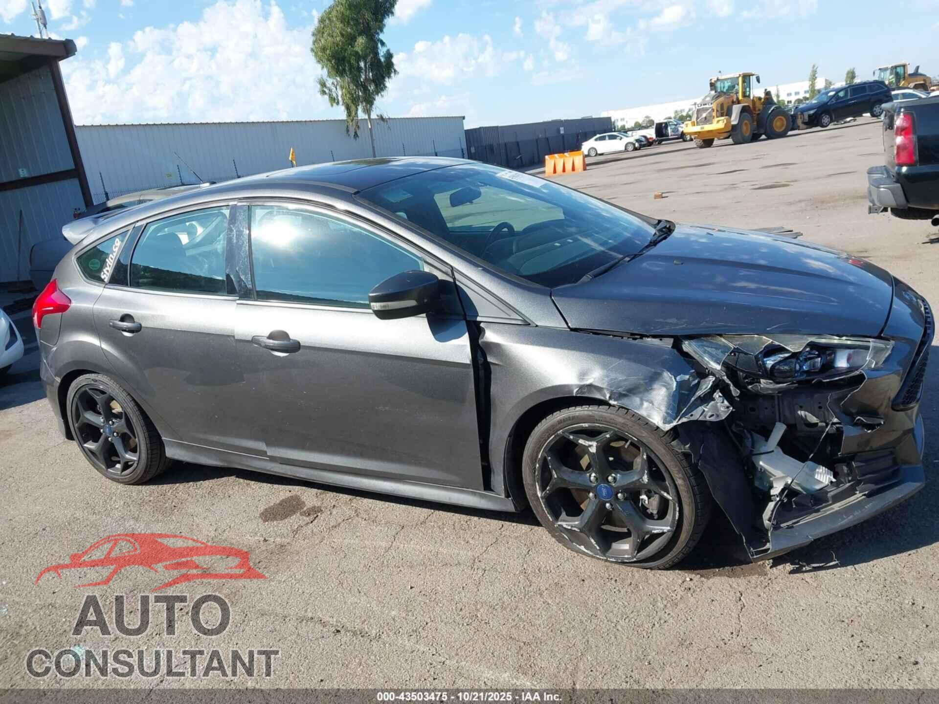 FORD FOCUS ST 2016 - 1FADP3L97GL261777