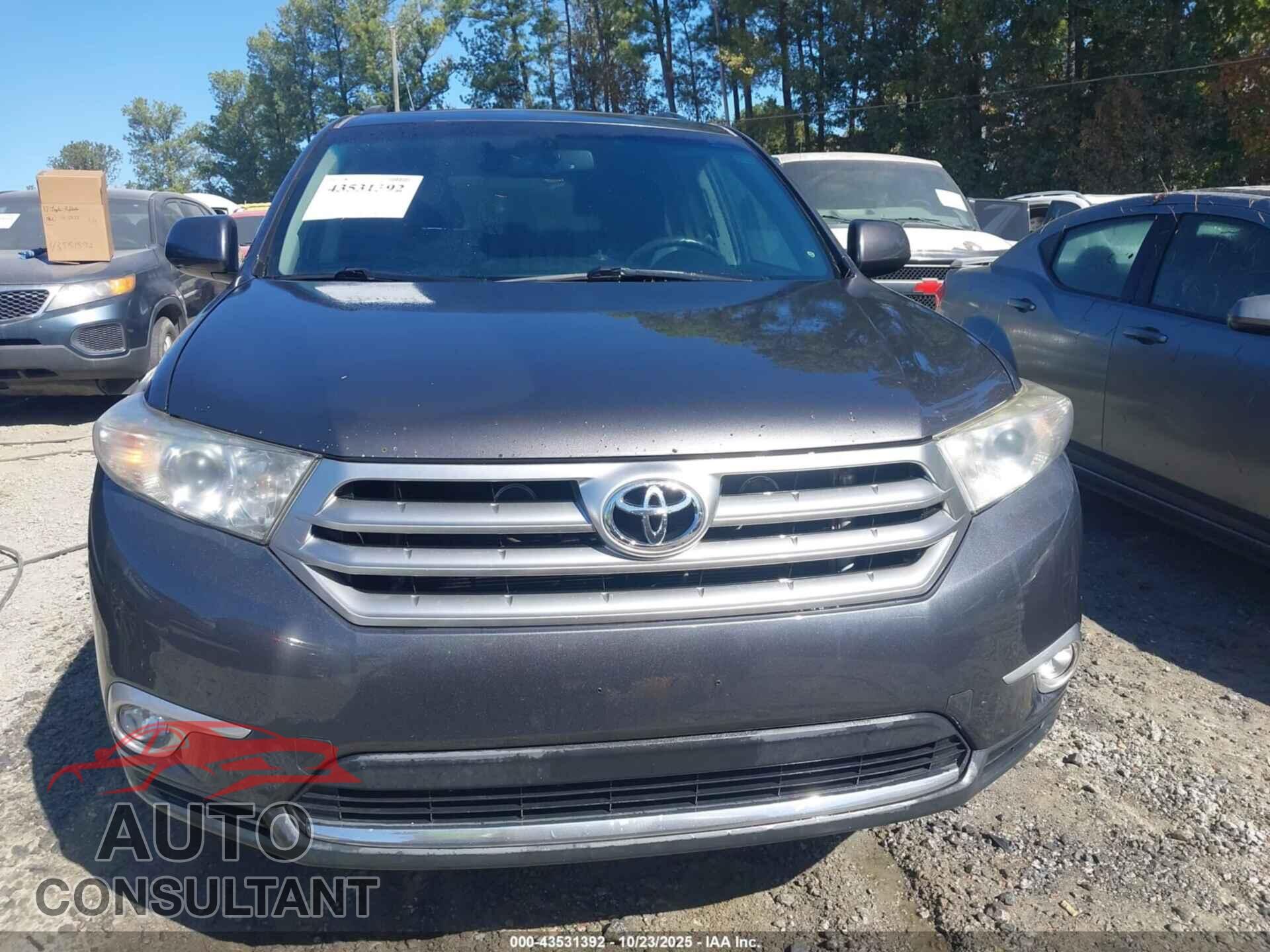 TOYOTA HIGHLANDER 2012 - 5TDBK3EH2CS126235