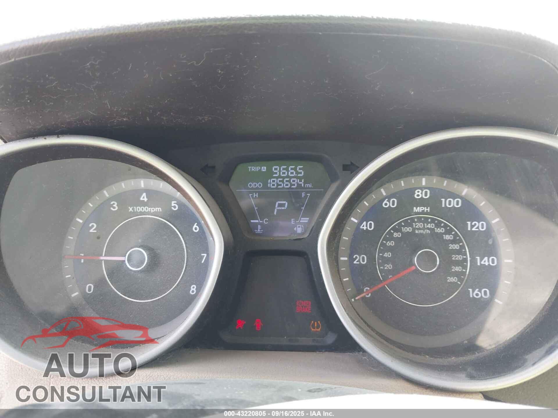 HYUNDAI ELANTRA 2012 - KMHDH4AE7CU206100