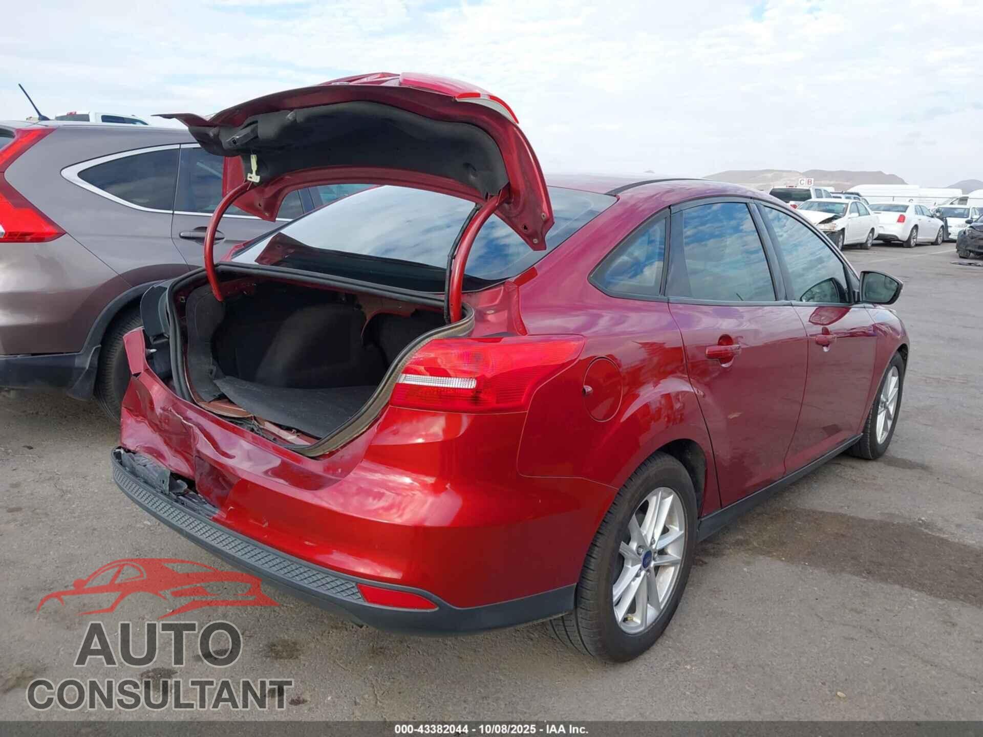 FORD FOCUS 2017 - 1FADP3F26HL204633