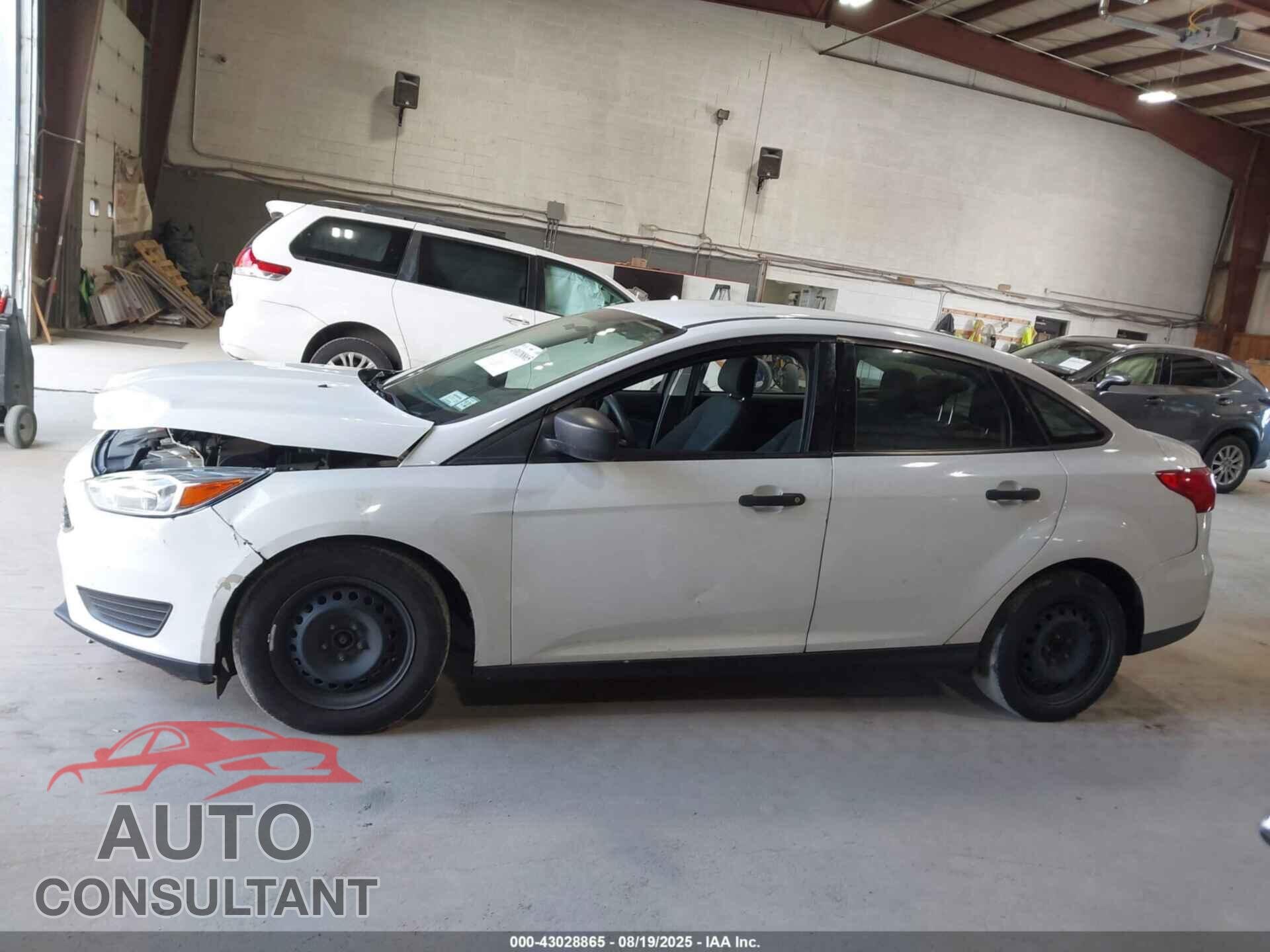 FORD FOCUS 2017 - 1FADP3E24HL322116
